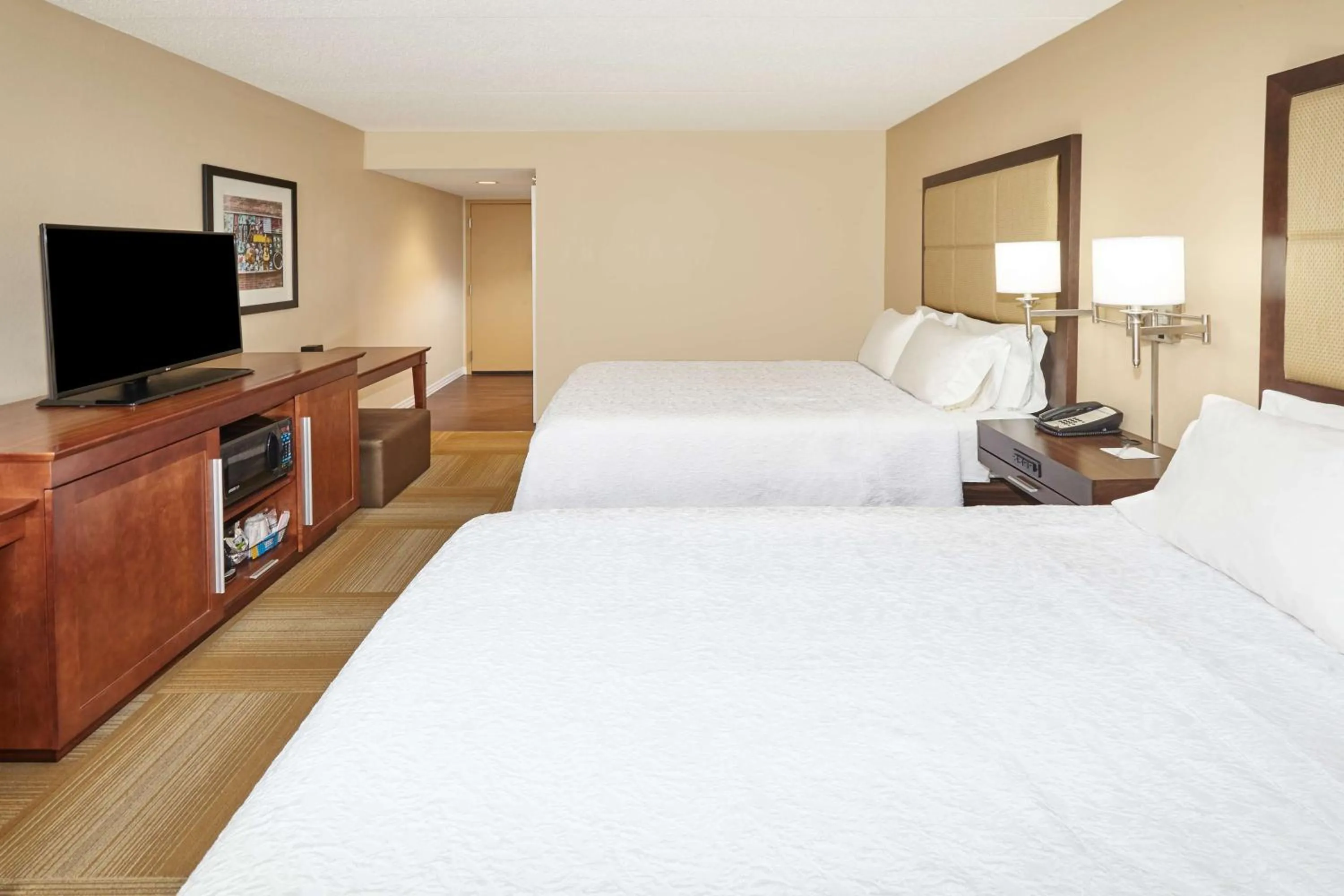 Bed in Hampton Inn Lafayette