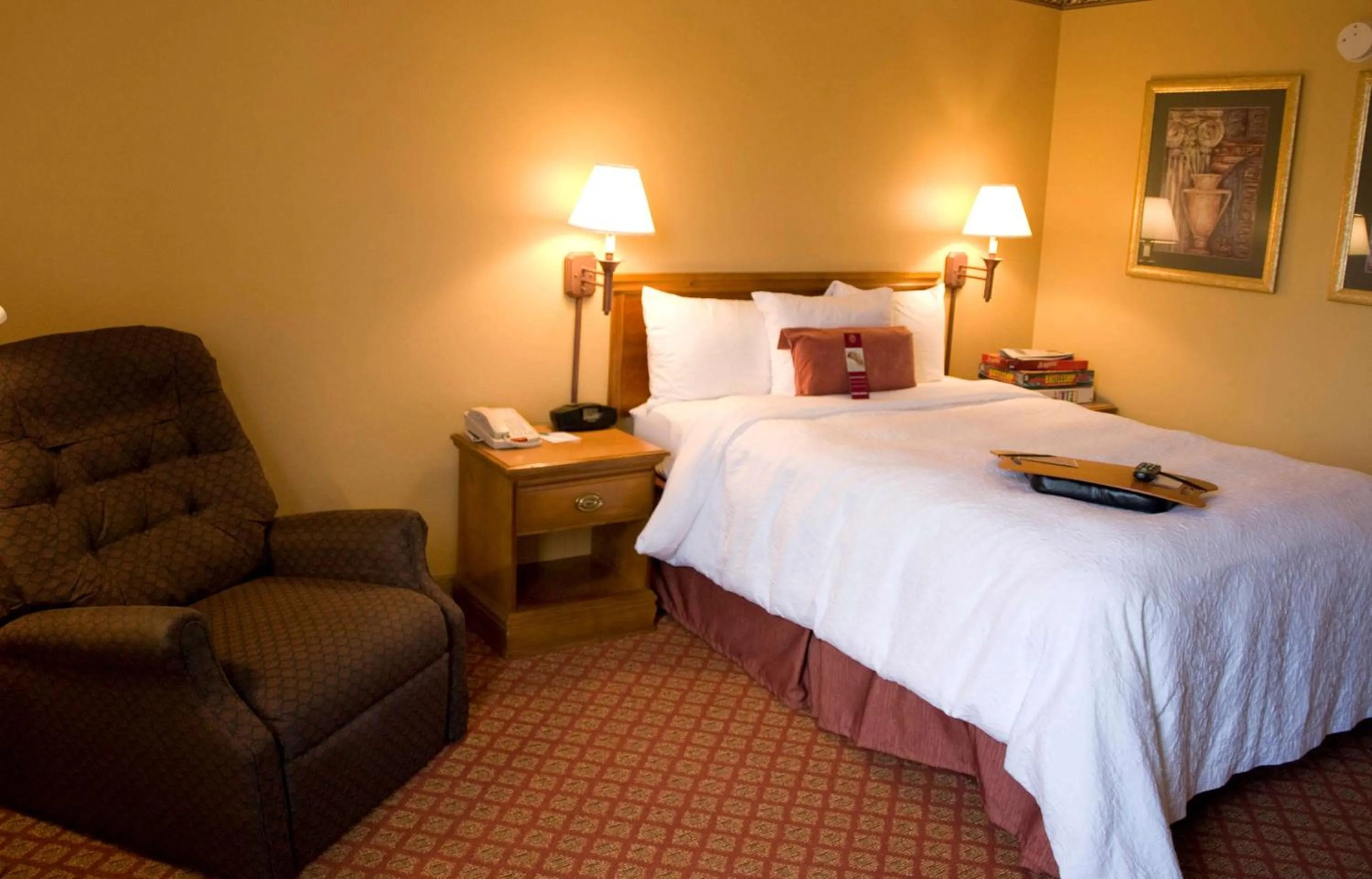 Bed in Hampton Inn Lafayette