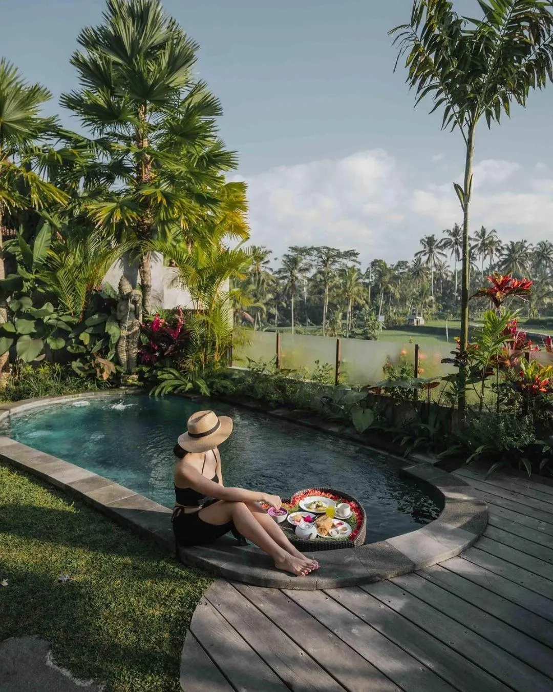 Breakfast in Madani Antique Villas