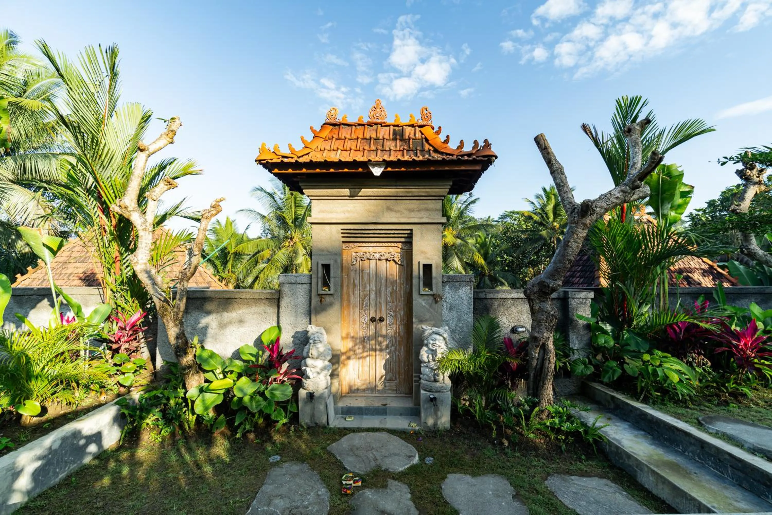 Facade/entrance in Madani Antique Villas