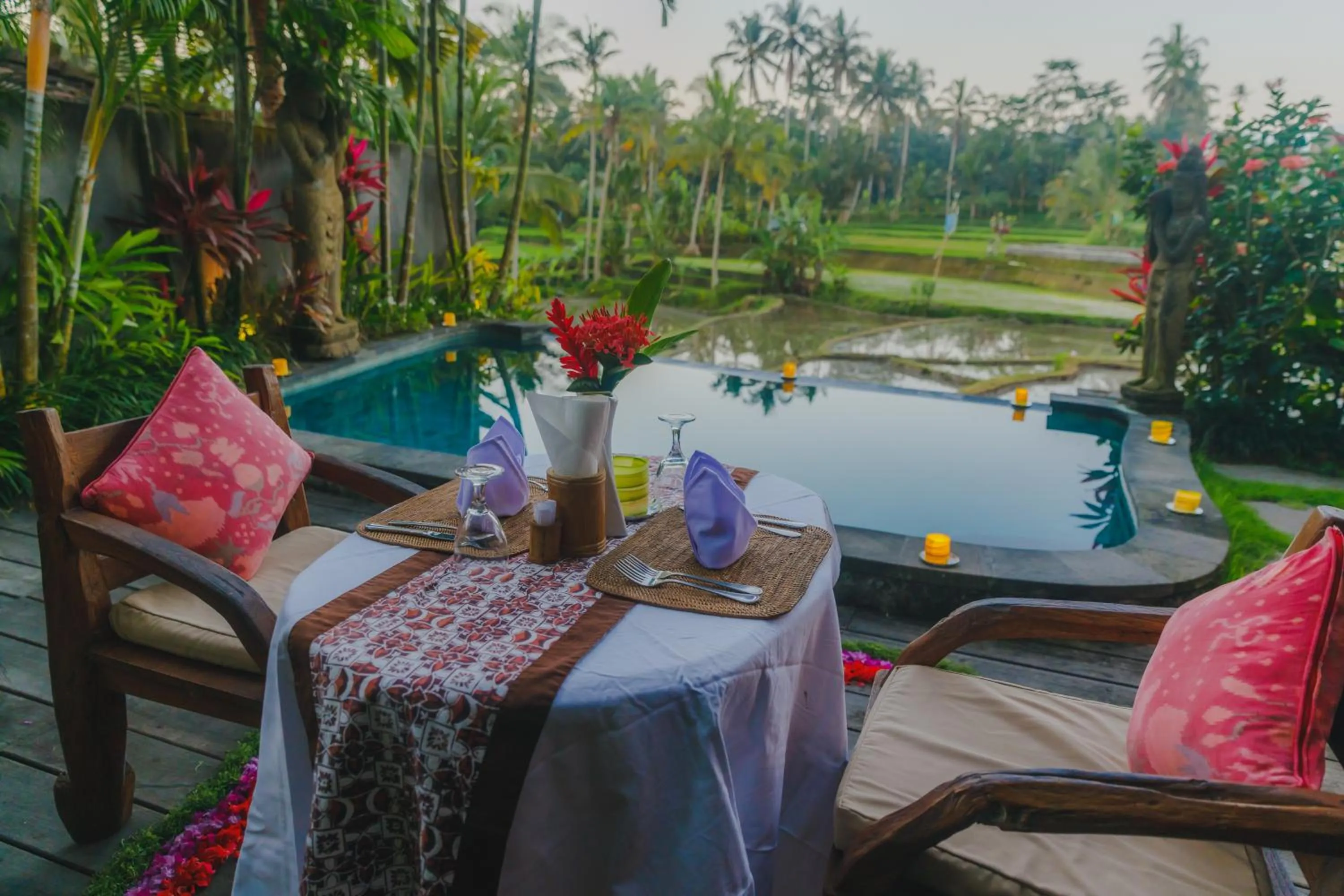 Dinner in Madani Antique Villas