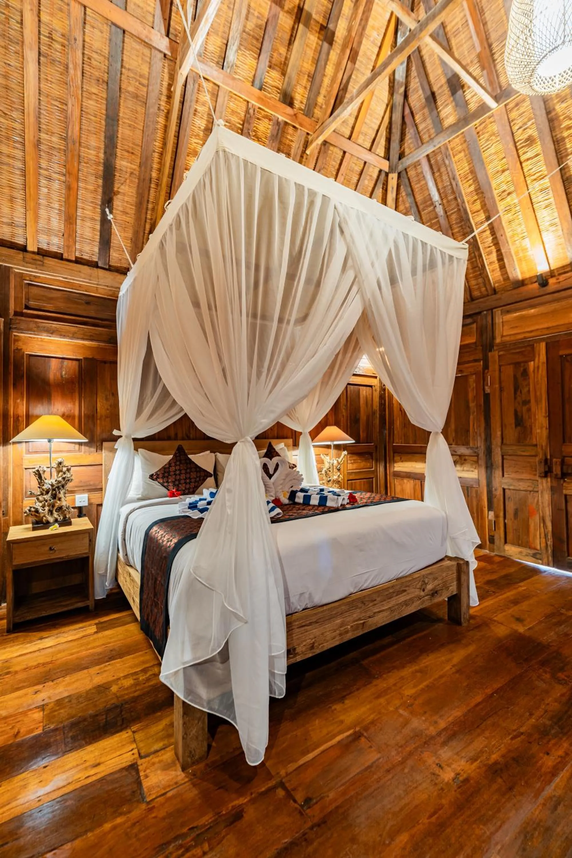 Bed in Madani Antique Villas