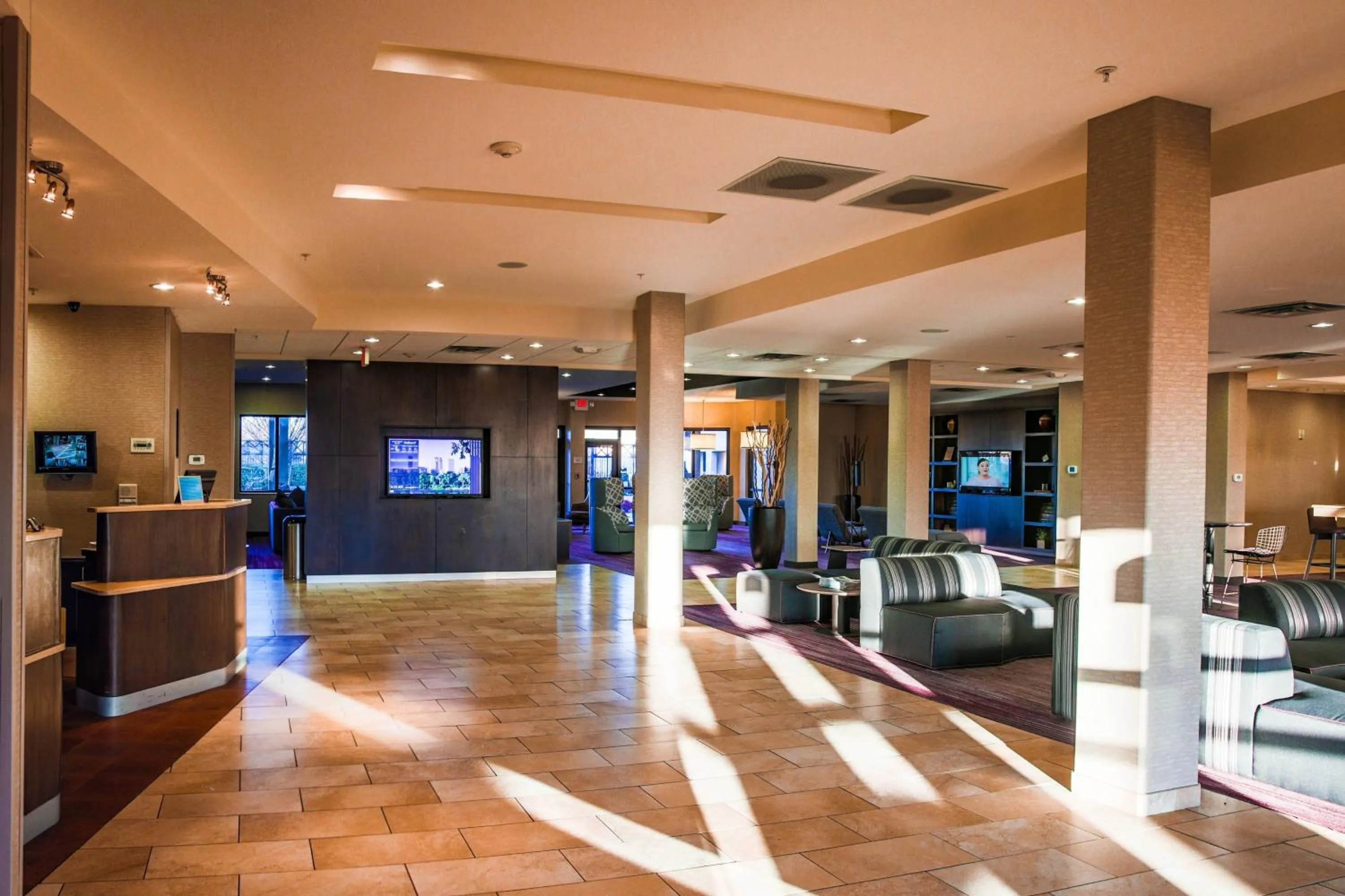 Lobby or reception in Courtyard by Marriott Norman