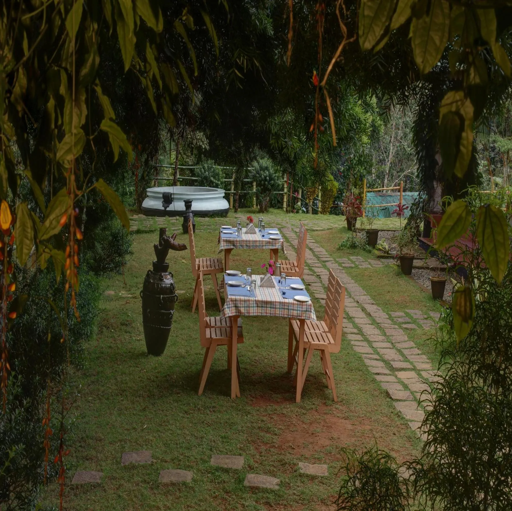 Restaurant/places to eat in Dew Drops Farm Resorts