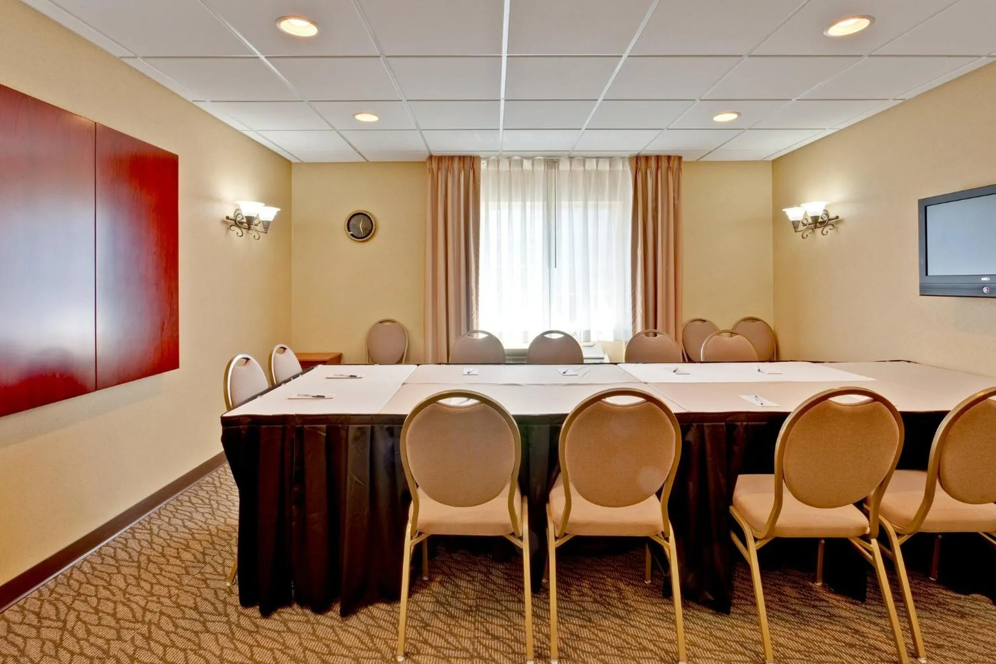 Meeting/conference room in Candlewood Suites Bowling Green by IHG