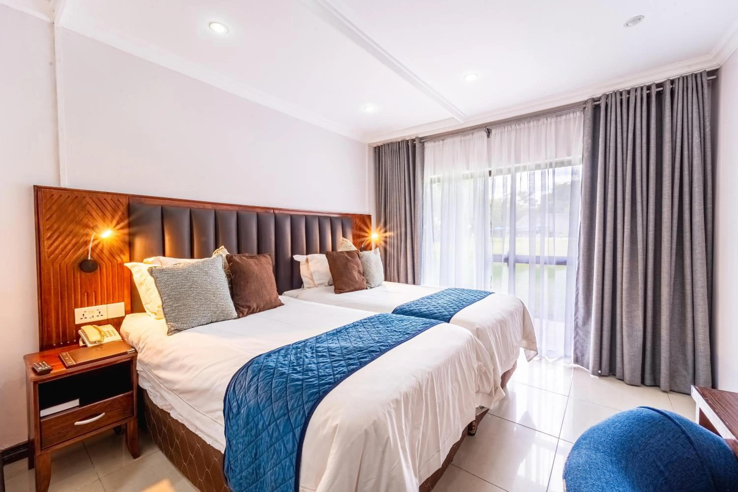 Bed in Azambezi River Lodge