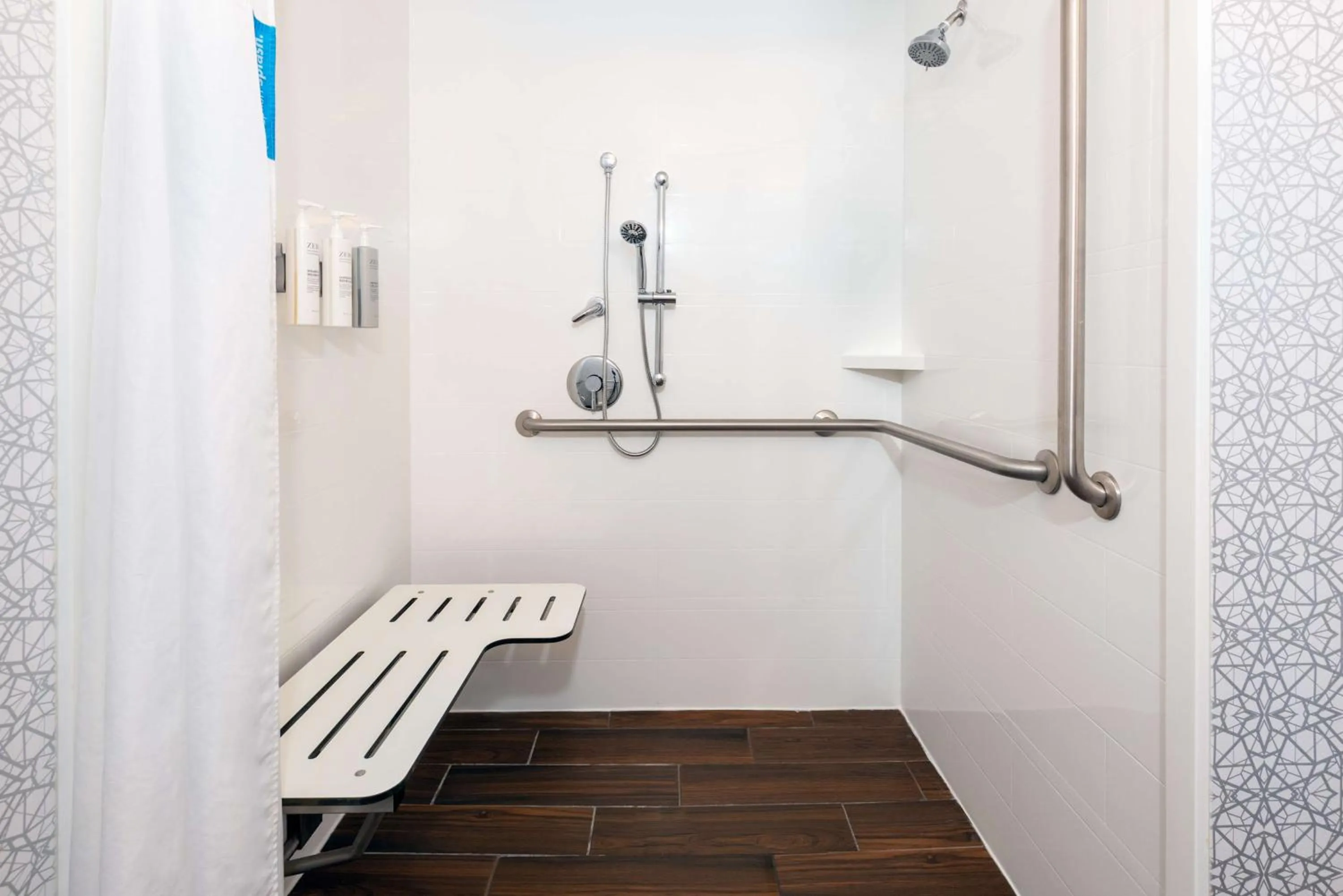 Bathroom in Hampton Inn & Suites Murfreesboro