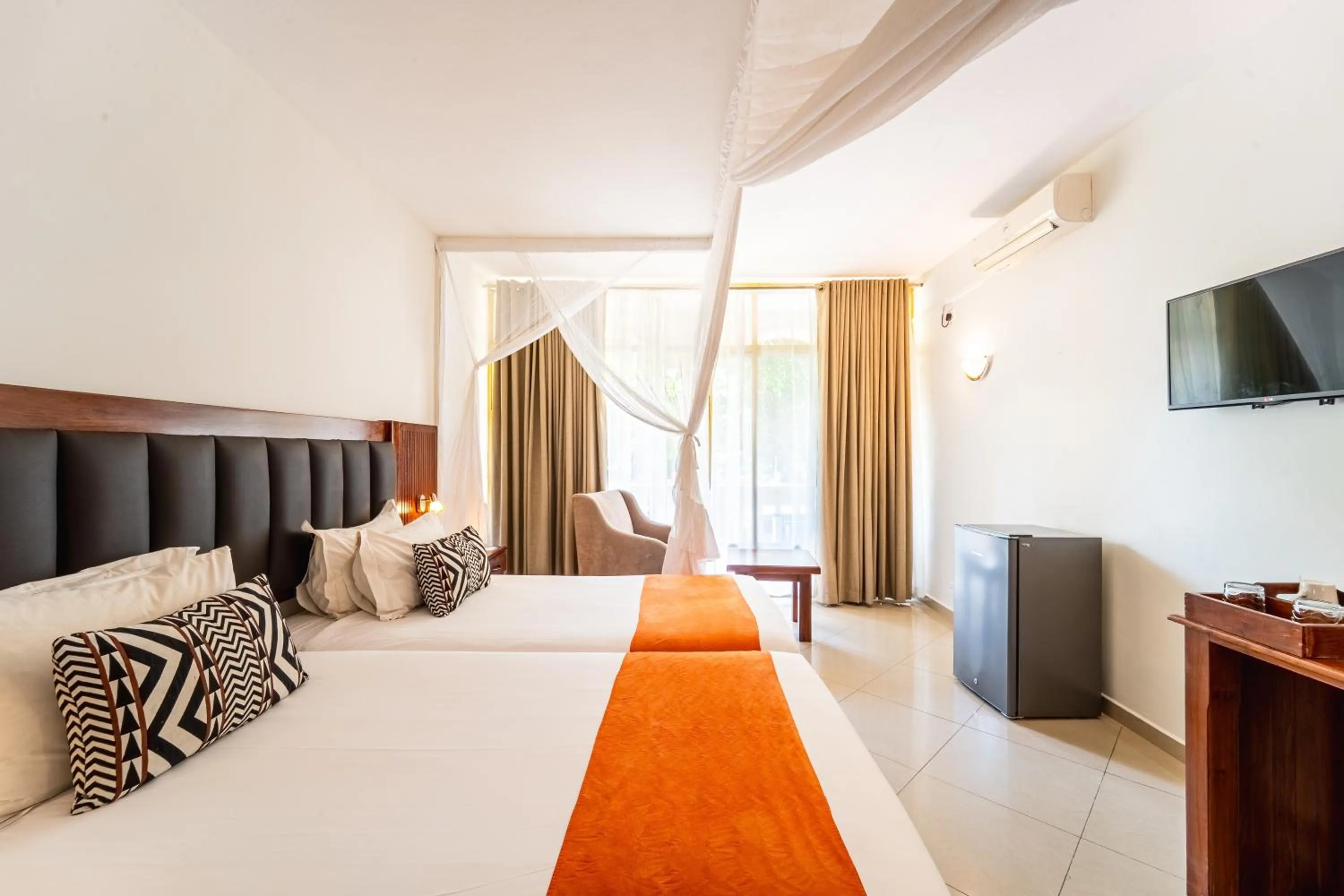 Bedroom, Bed in Victoria Falls Rainbow Hotel