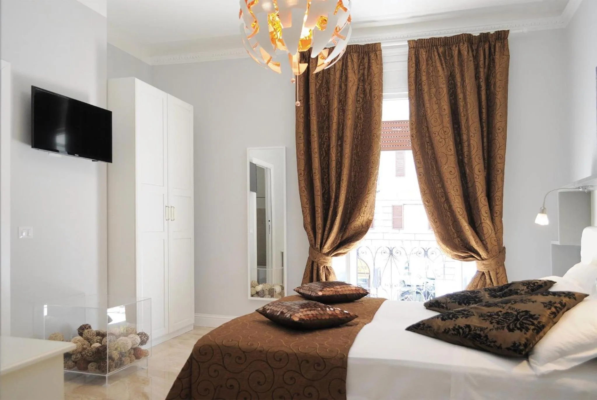 Bed in Residenza Vatican Suite