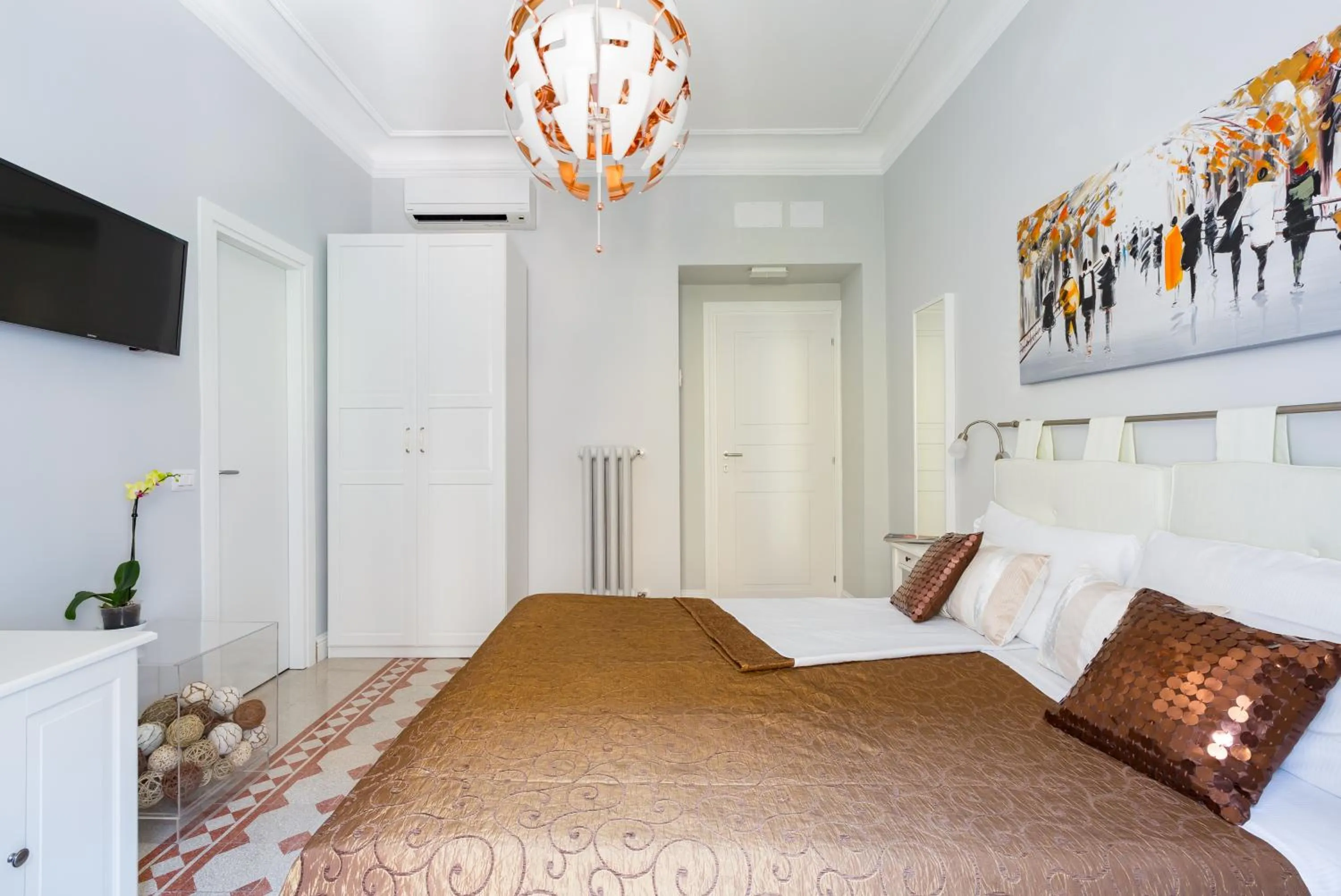 TV and multimedia, Bed in Residenza Vatican Suite