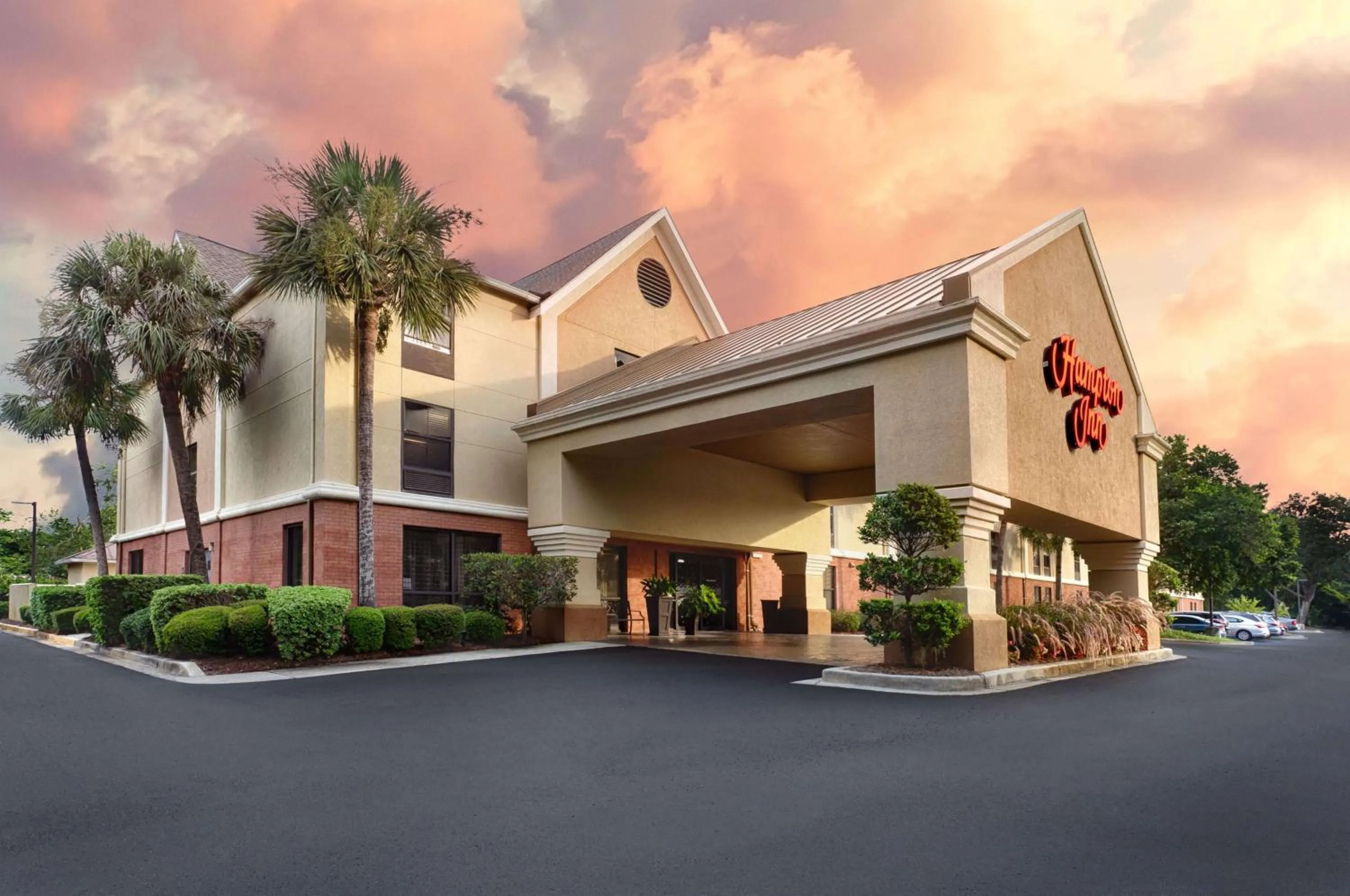 Property building in Hampton Inn Pawleys Island