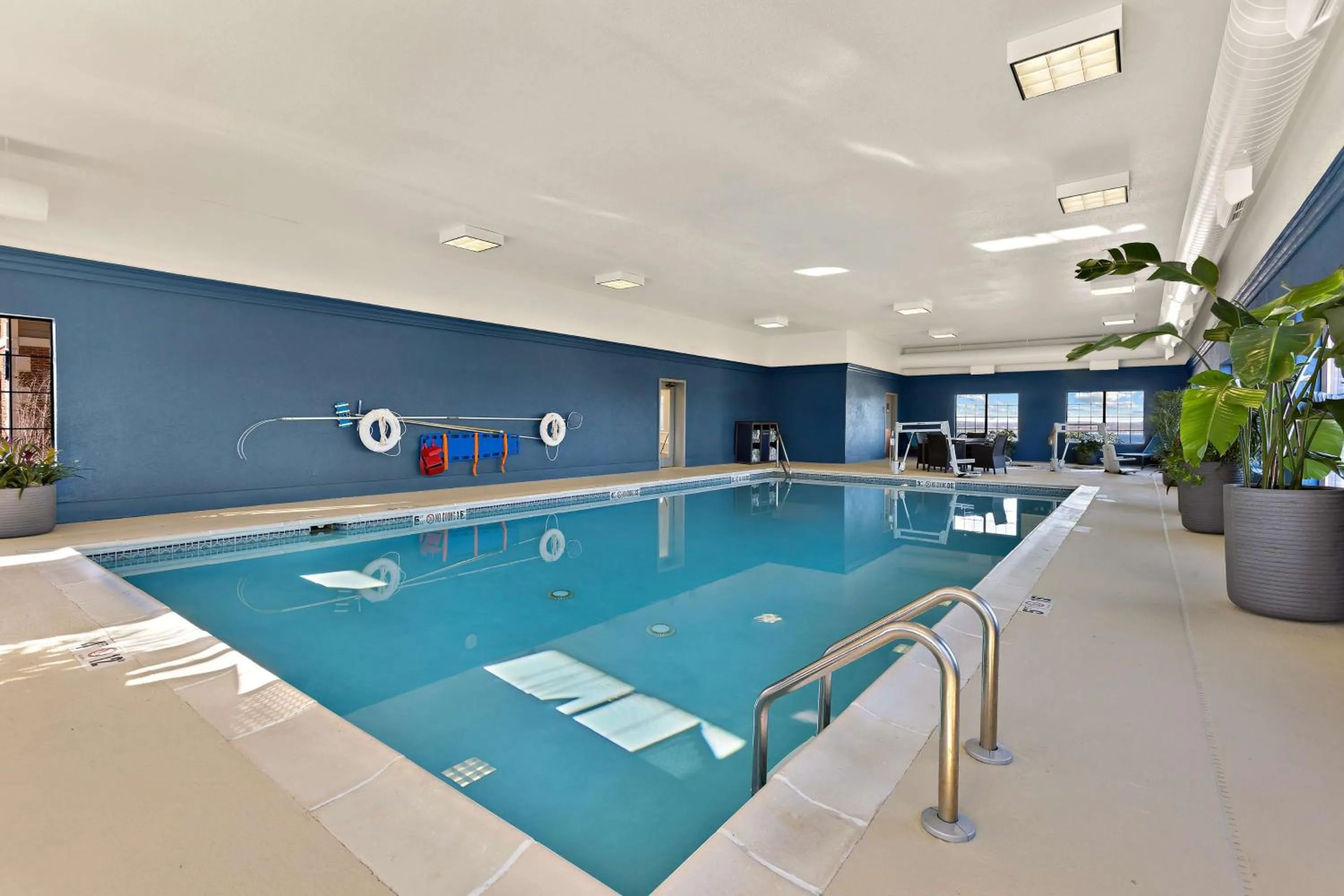 Pool view in Hampton Inn & Suites Petoskey