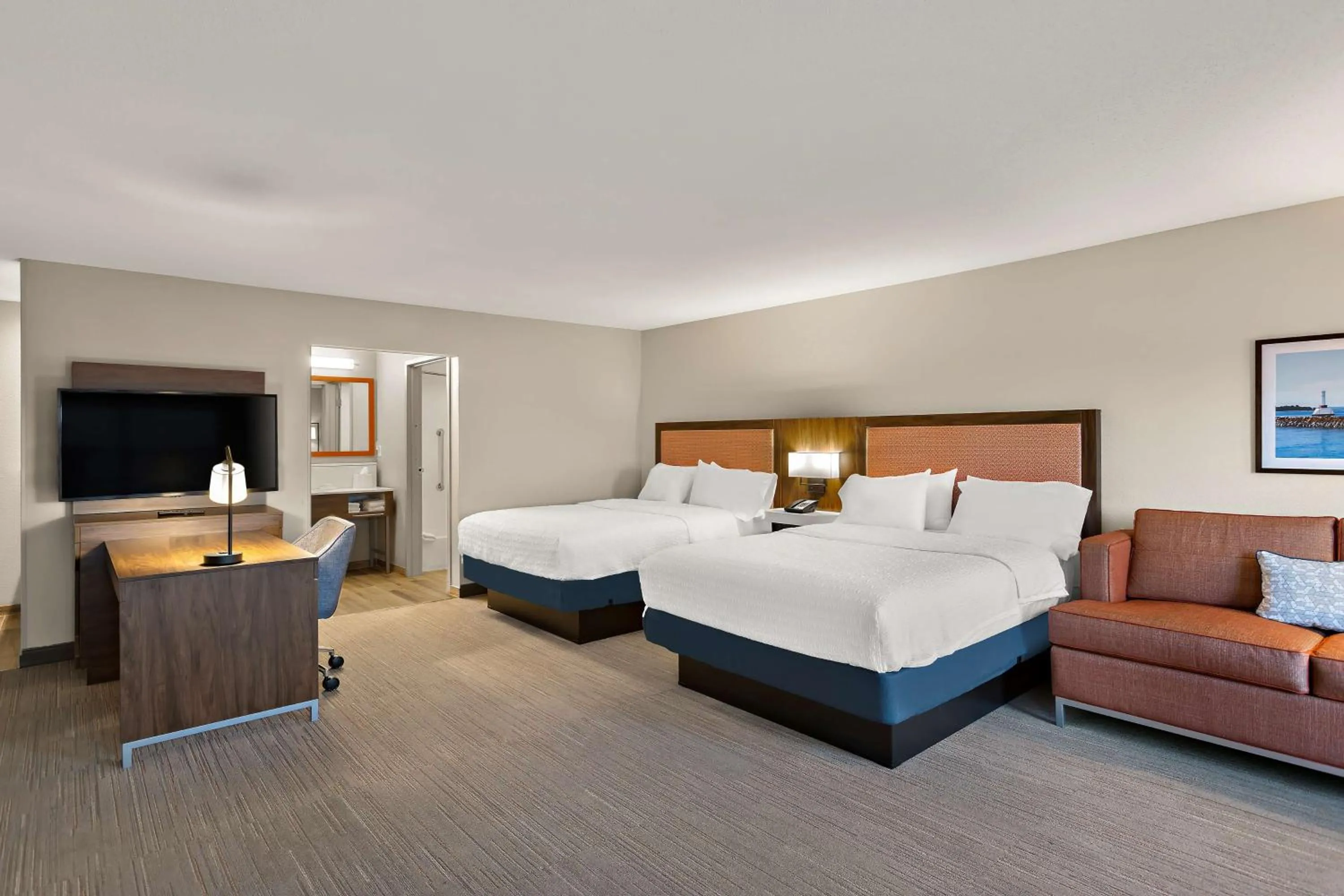 Bedroom, Bed in Hampton Inn & Suites Petoskey