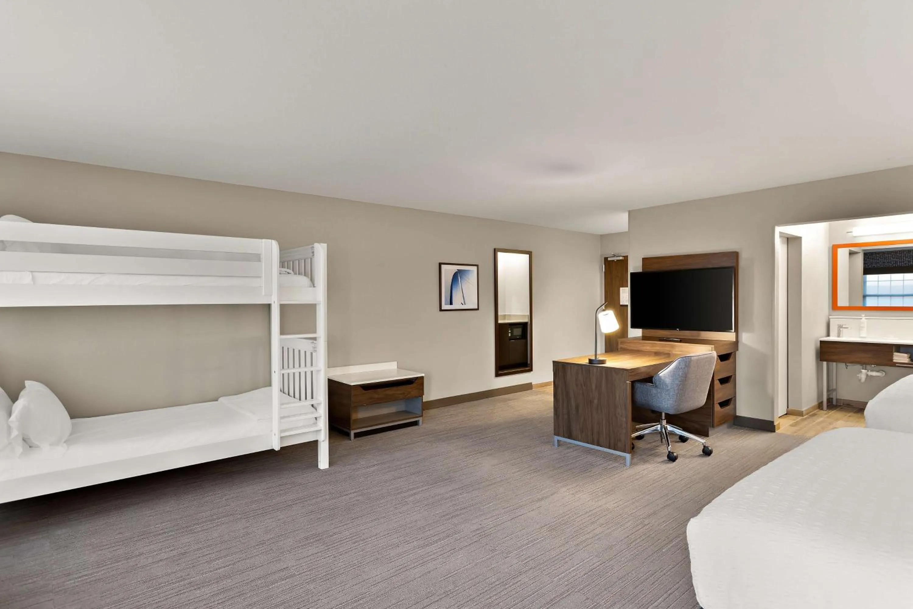 Bedroom, Bed in Hampton Inn & Suites Petoskey