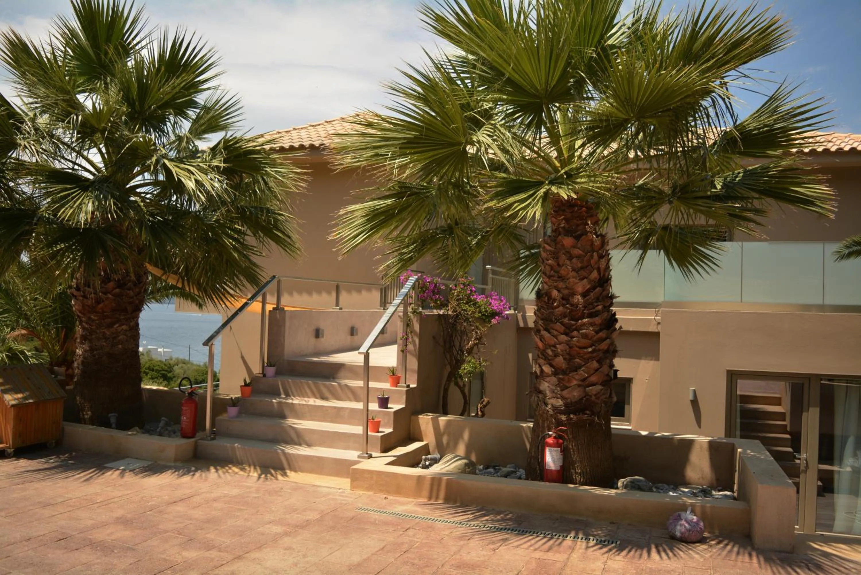 Facade/entrance in Core Luxury Suites