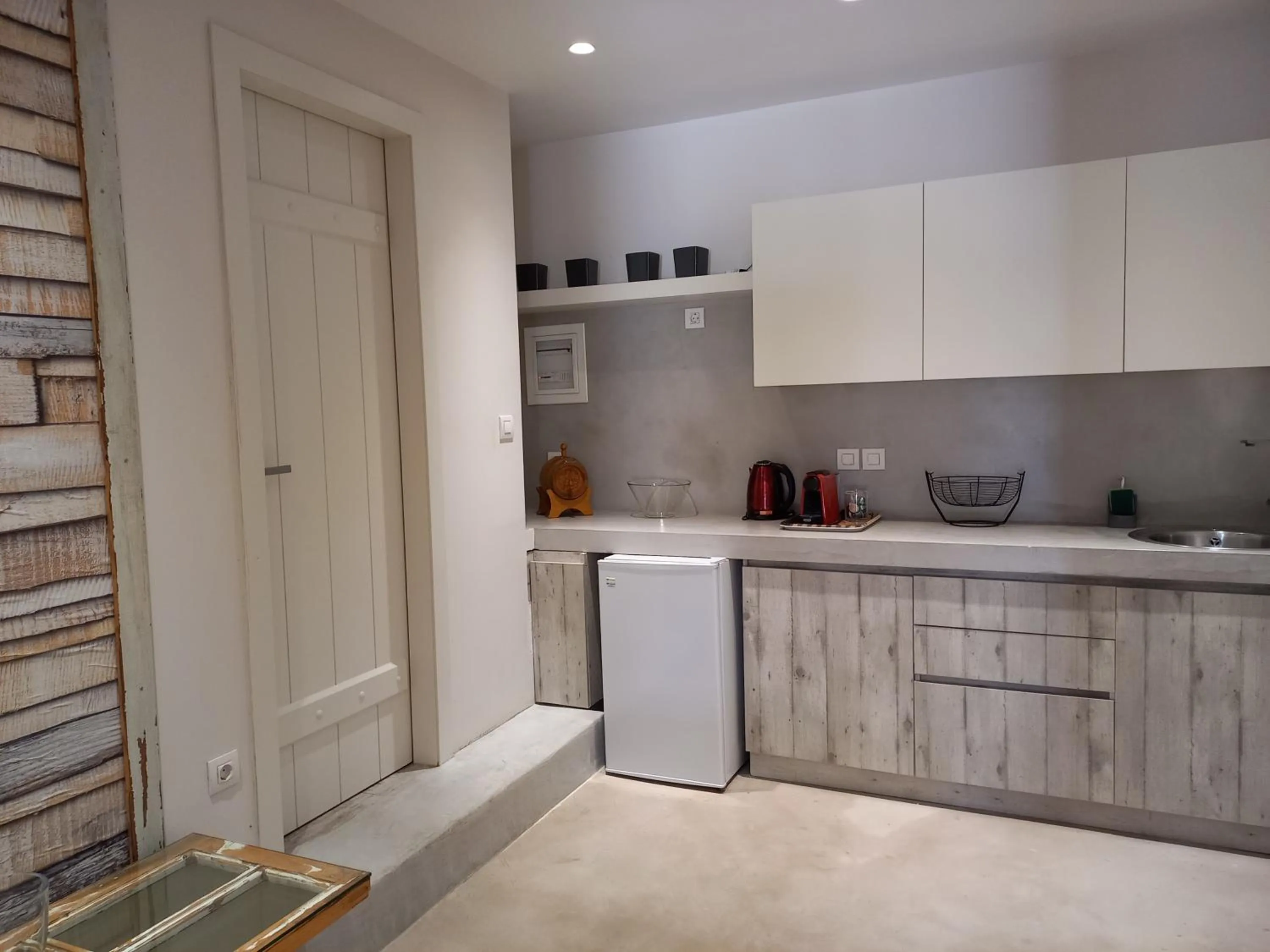 Coffee/tea facilities in Core Luxury Suites