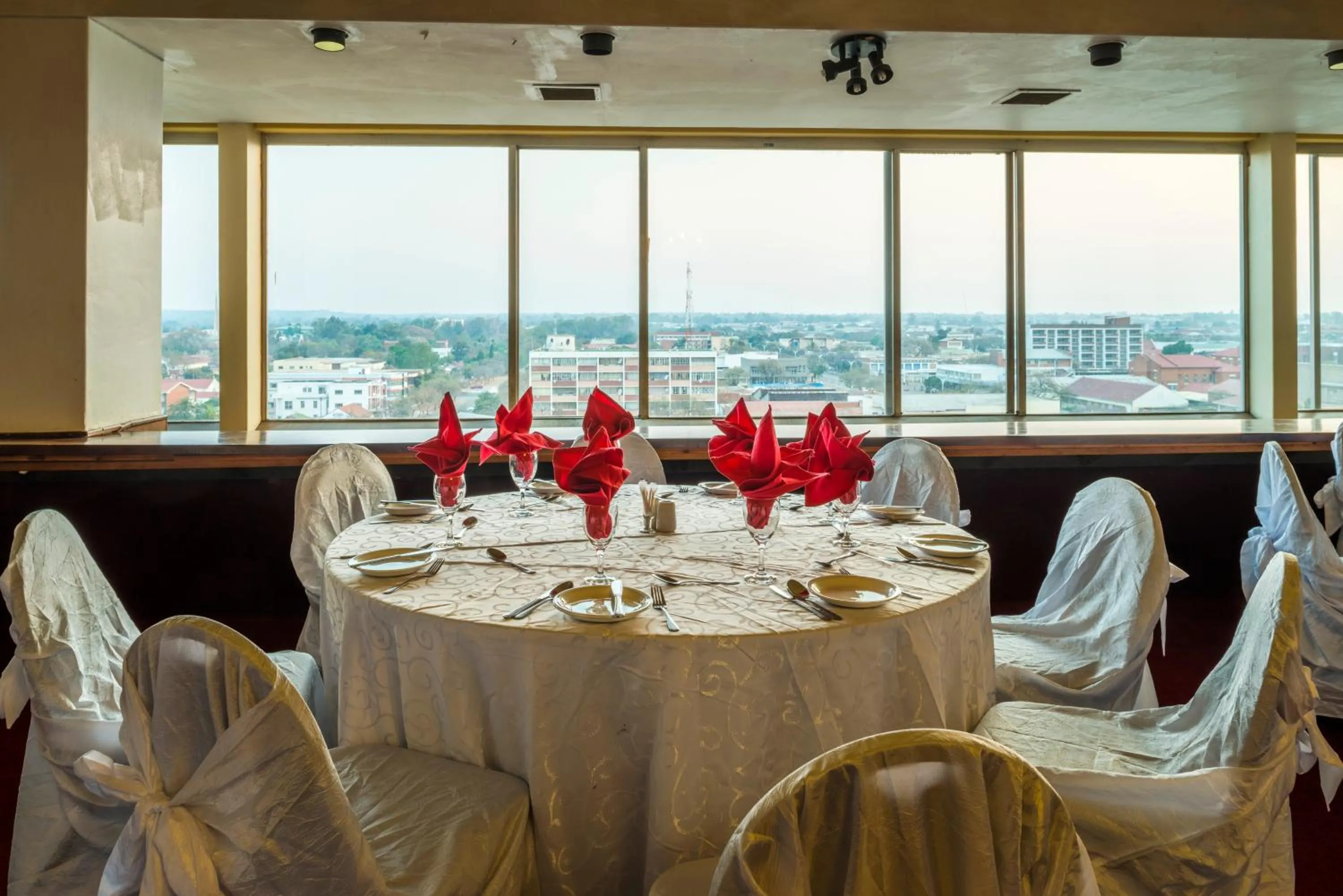 Restaurant/places to eat in Bulawayo Rainbow Hotel