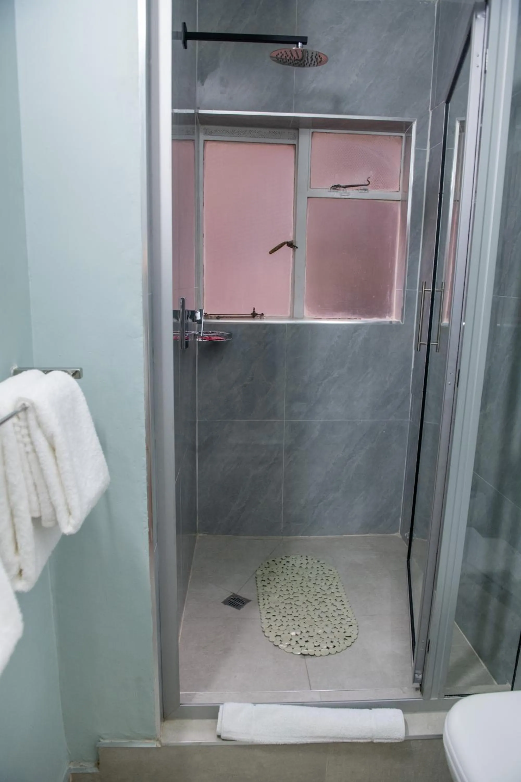 New Ambassador Hotel