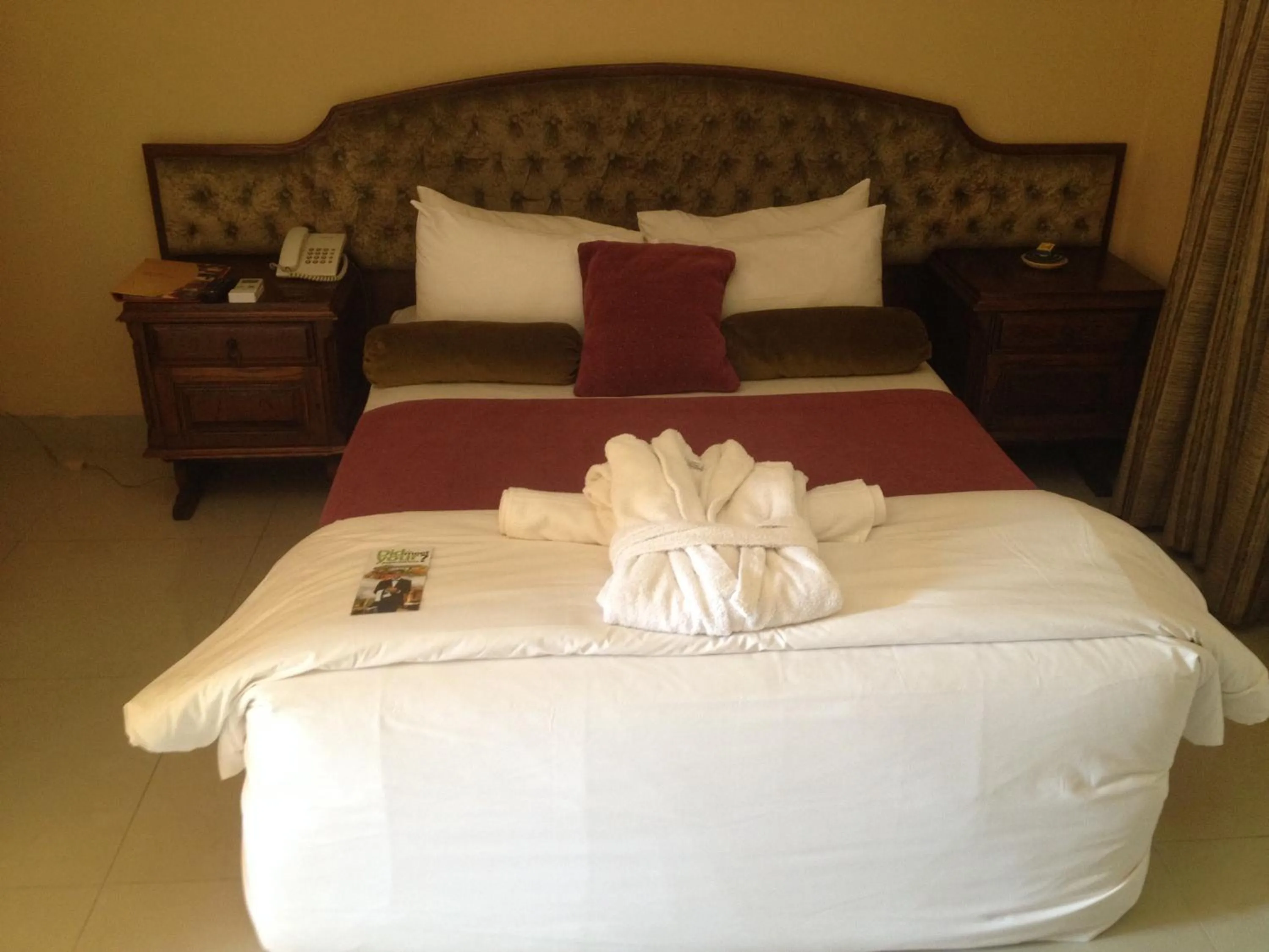 Bed in Kadoma Hotel & Conference Centre