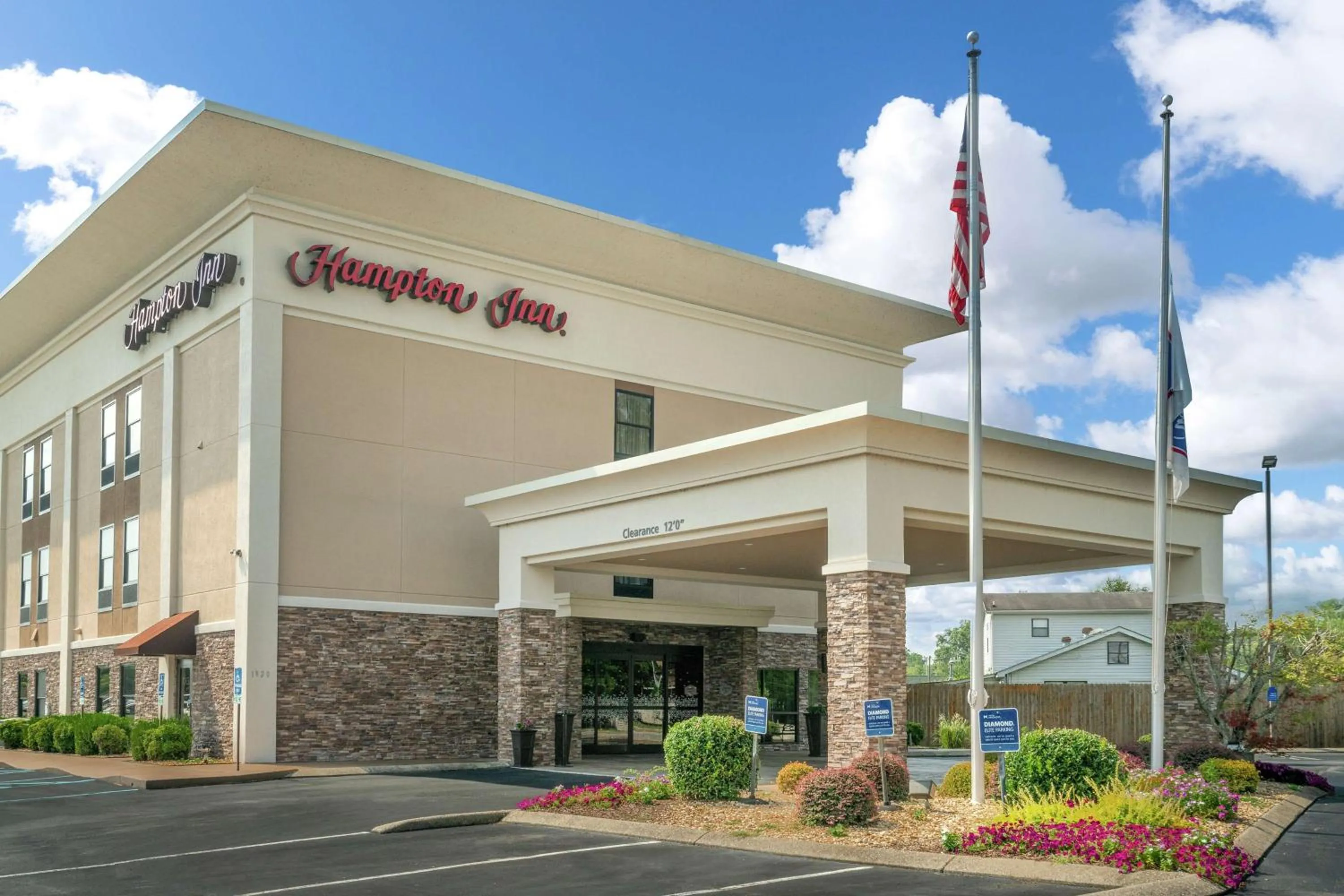 Property building in Hampton Inn Chattanooga/Hixson