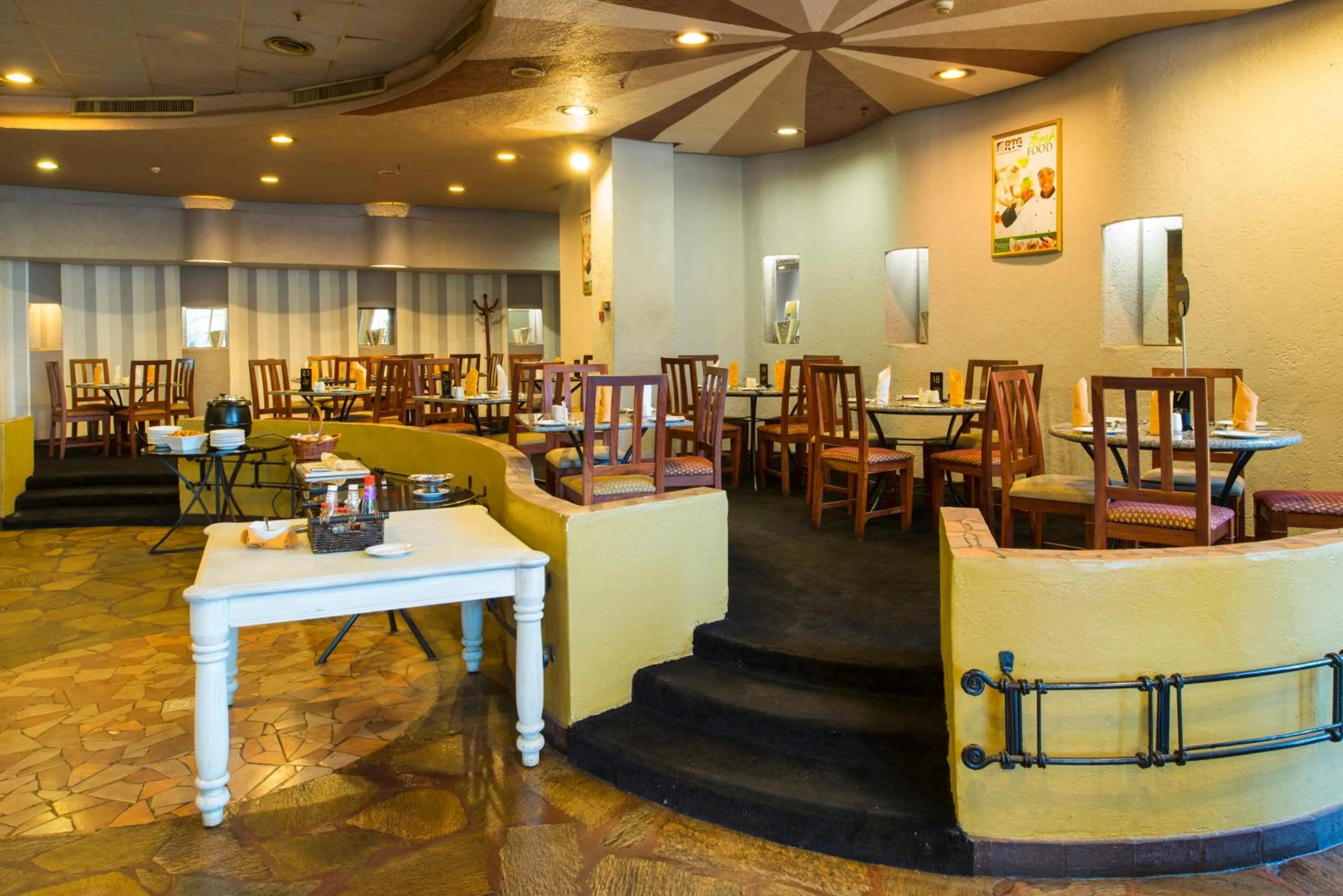 Restaurant/places to eat in Rainbow Towers Hotel & Conference Centre