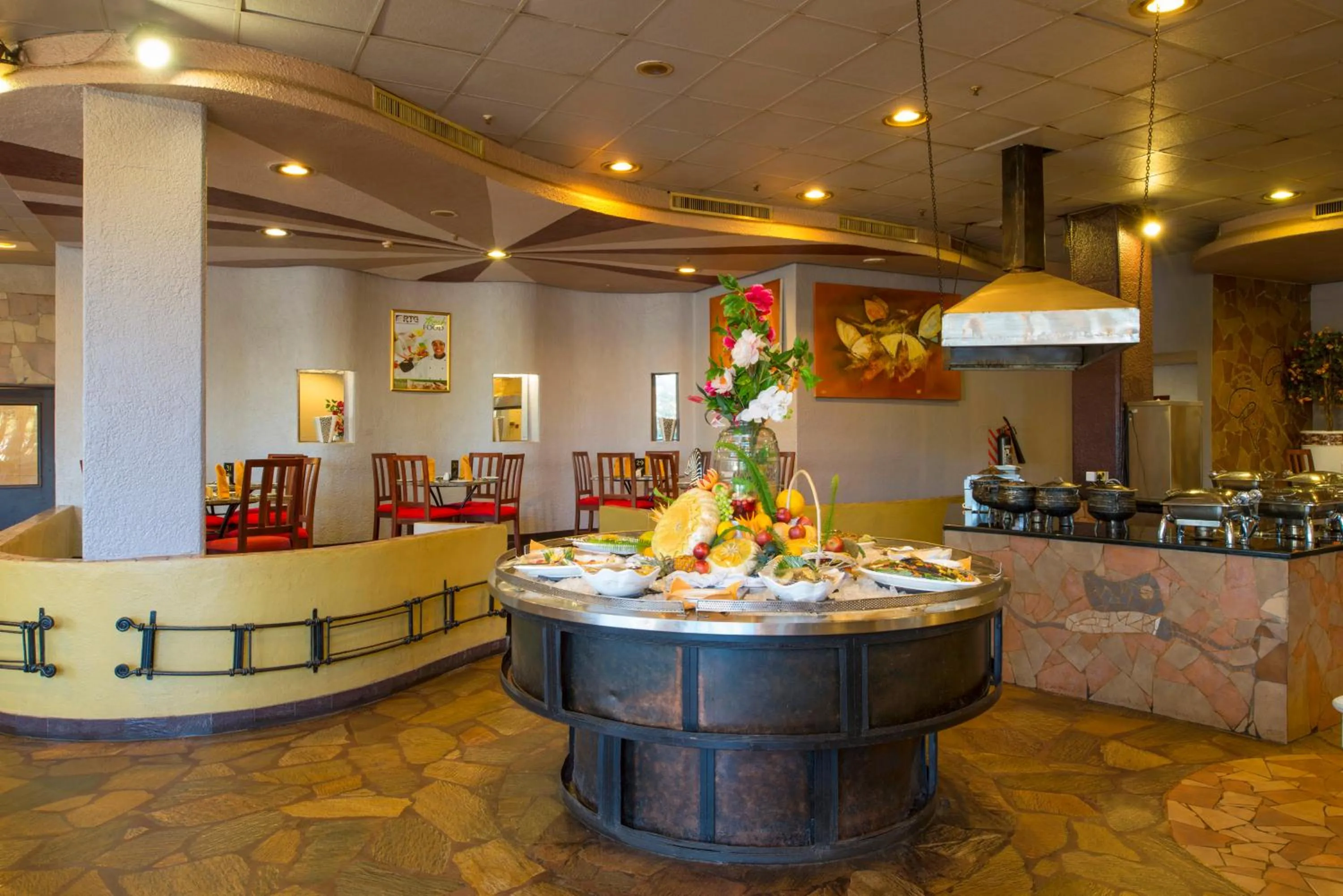 Restaurant/places to eat in Rainbow Towers Hotel & Conference Centre