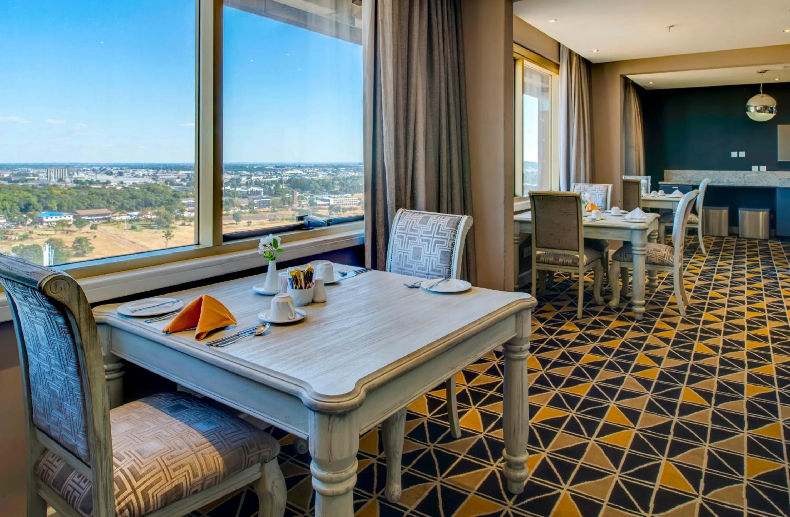 Restaurant/places to eat in Rainbow Towers Hotel & Conference Centre