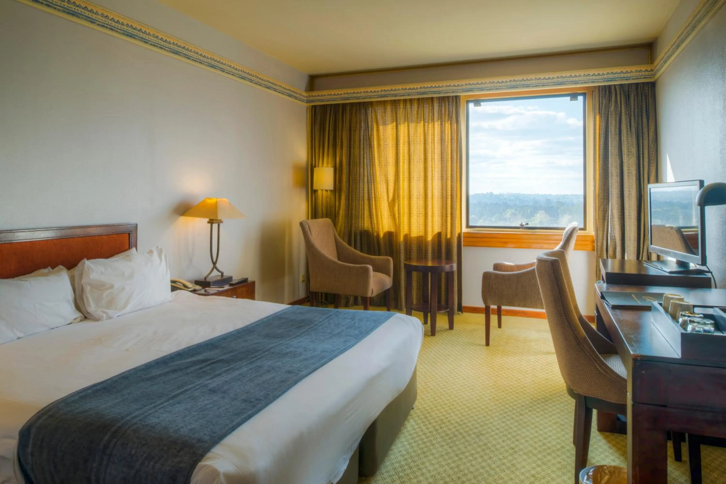 Bedroom, Bed in Rainbow Towers Hotel & Conference Centre