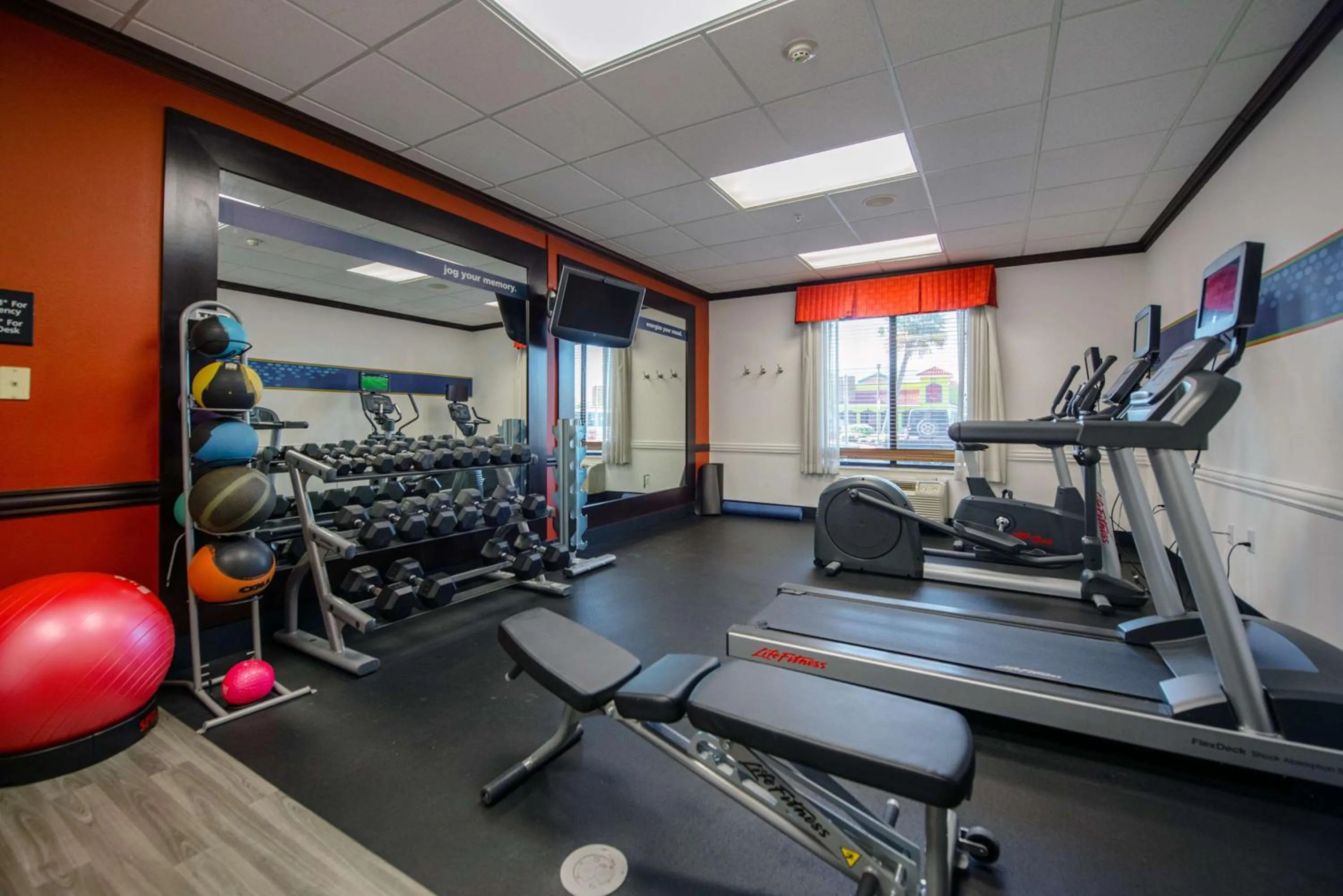 Fitness centre/facilities in Hampton Inn & Suites Port Arthur