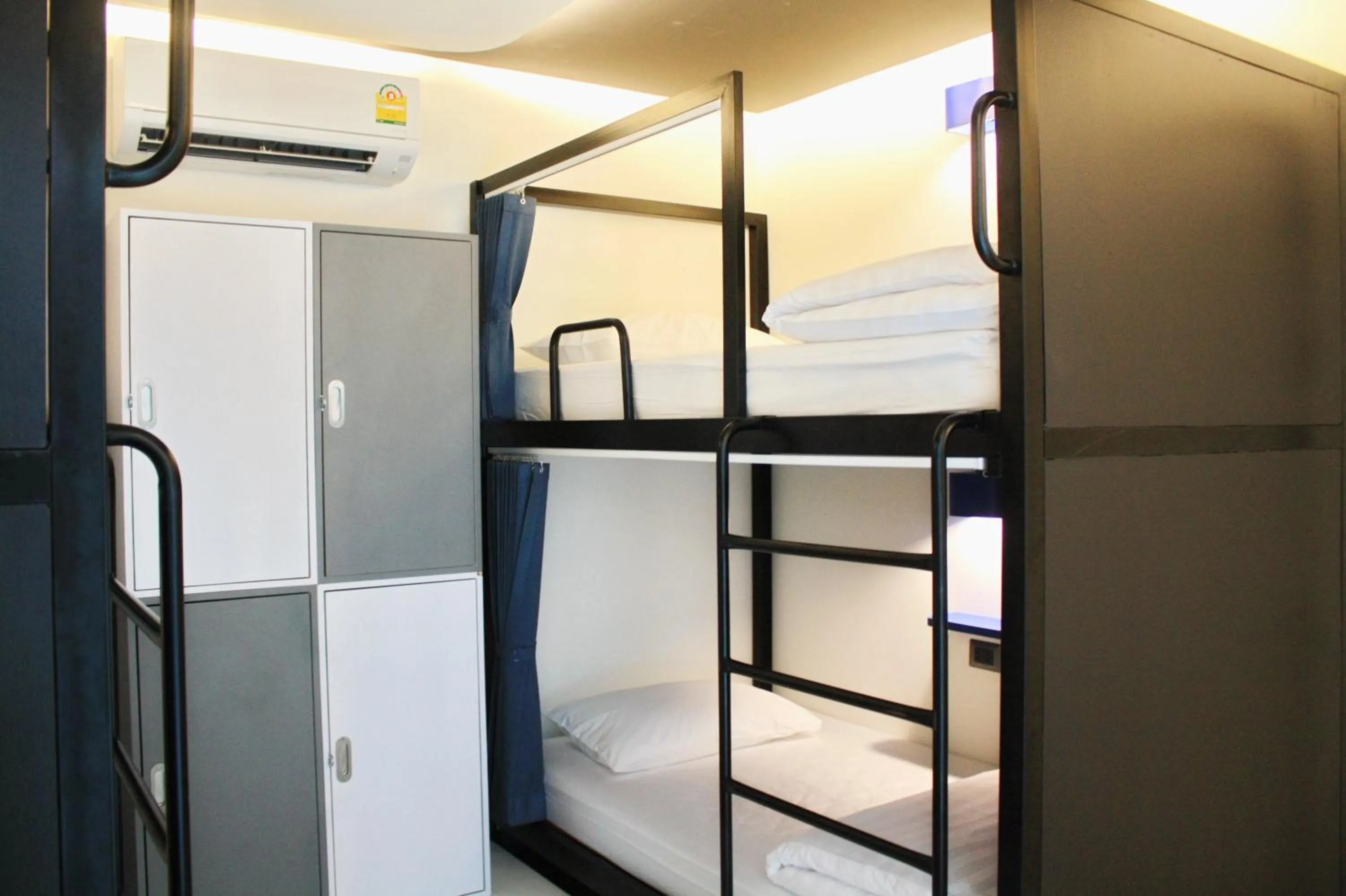 bunk bed in BearPacker Patong Hostel