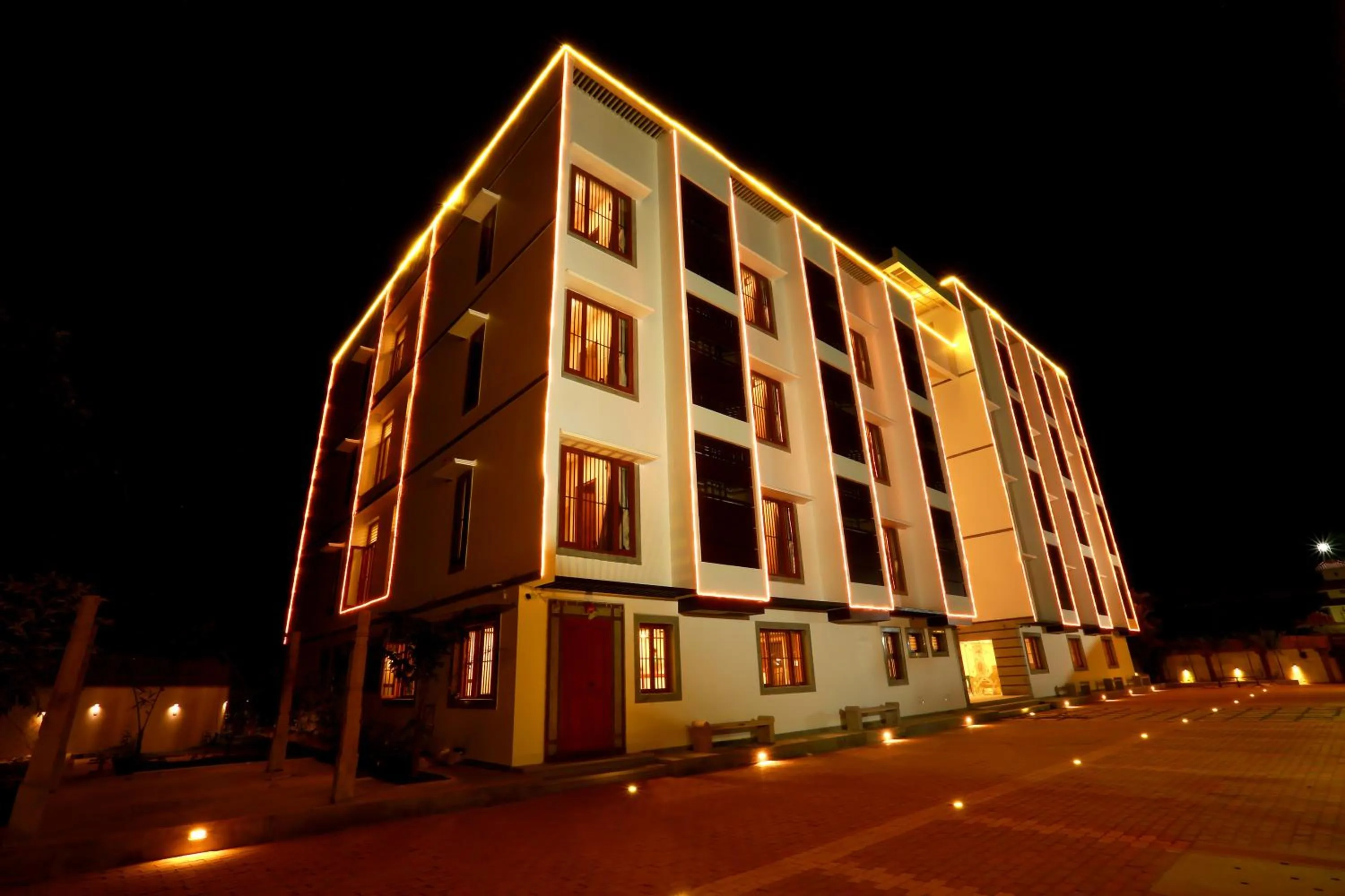Facade/entrance in Mayapuri Amira