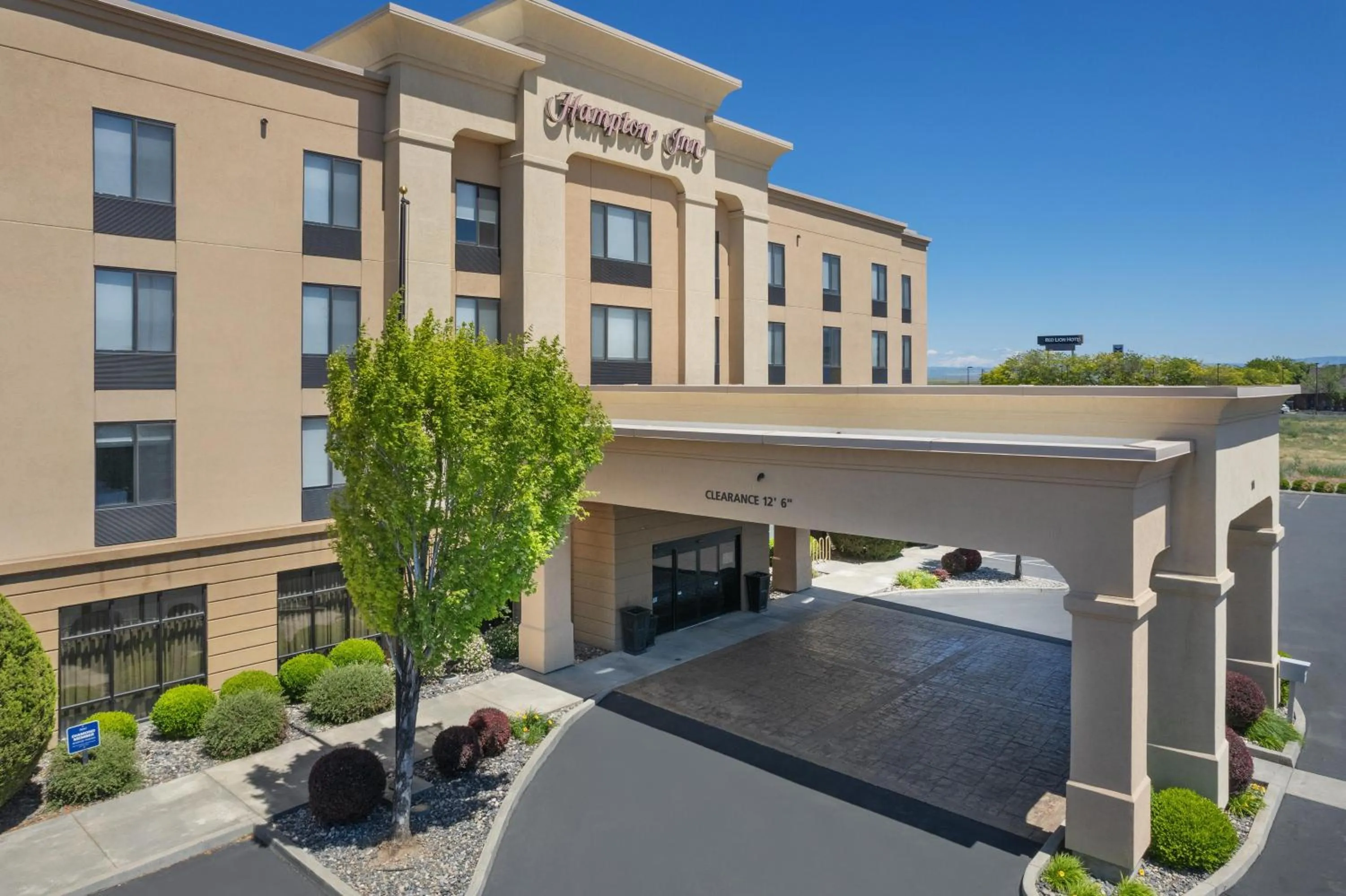 Property building in Hampton Inn Pendleton