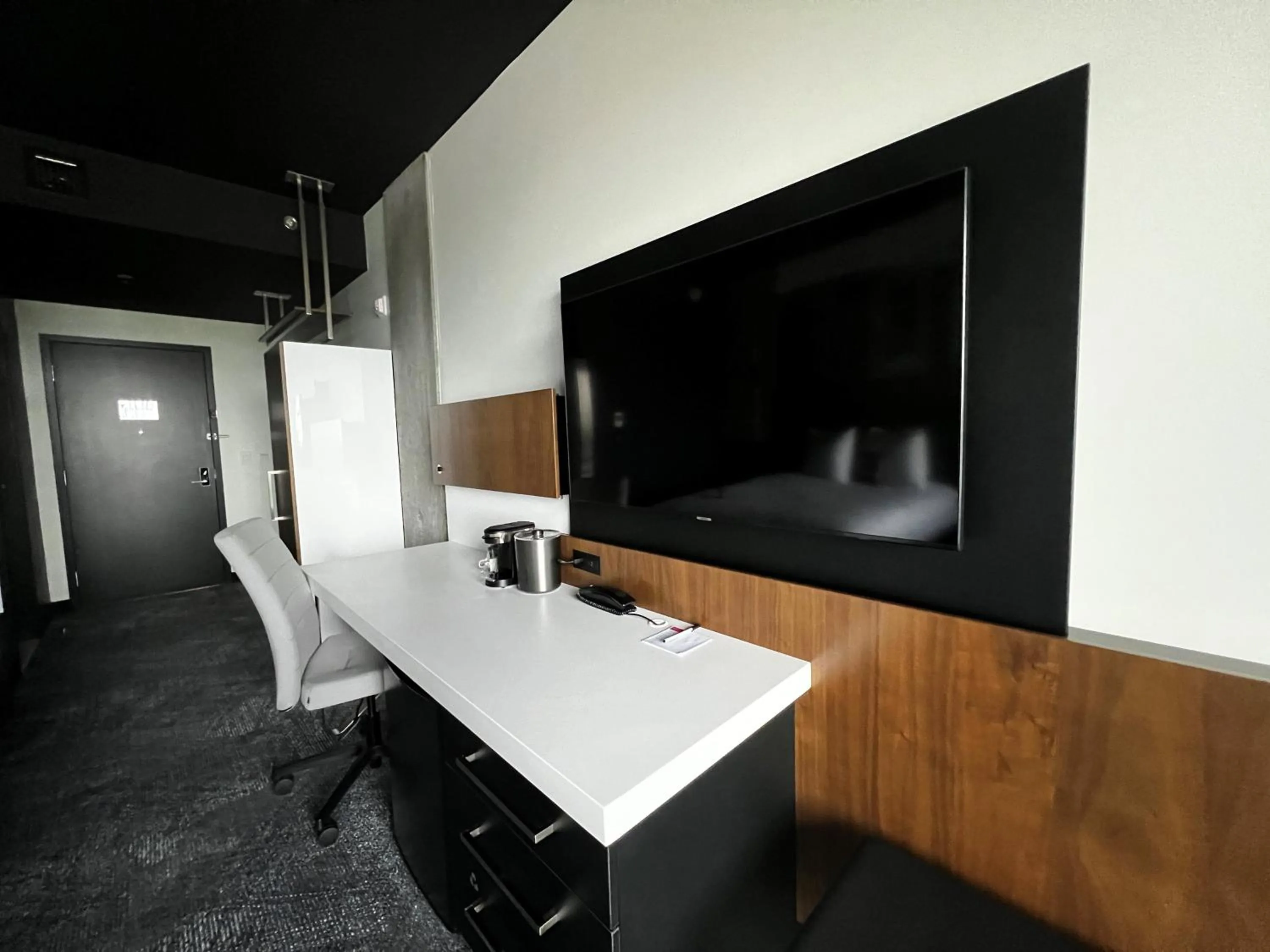 TV and multimedia in Grand Hotel Times Levis