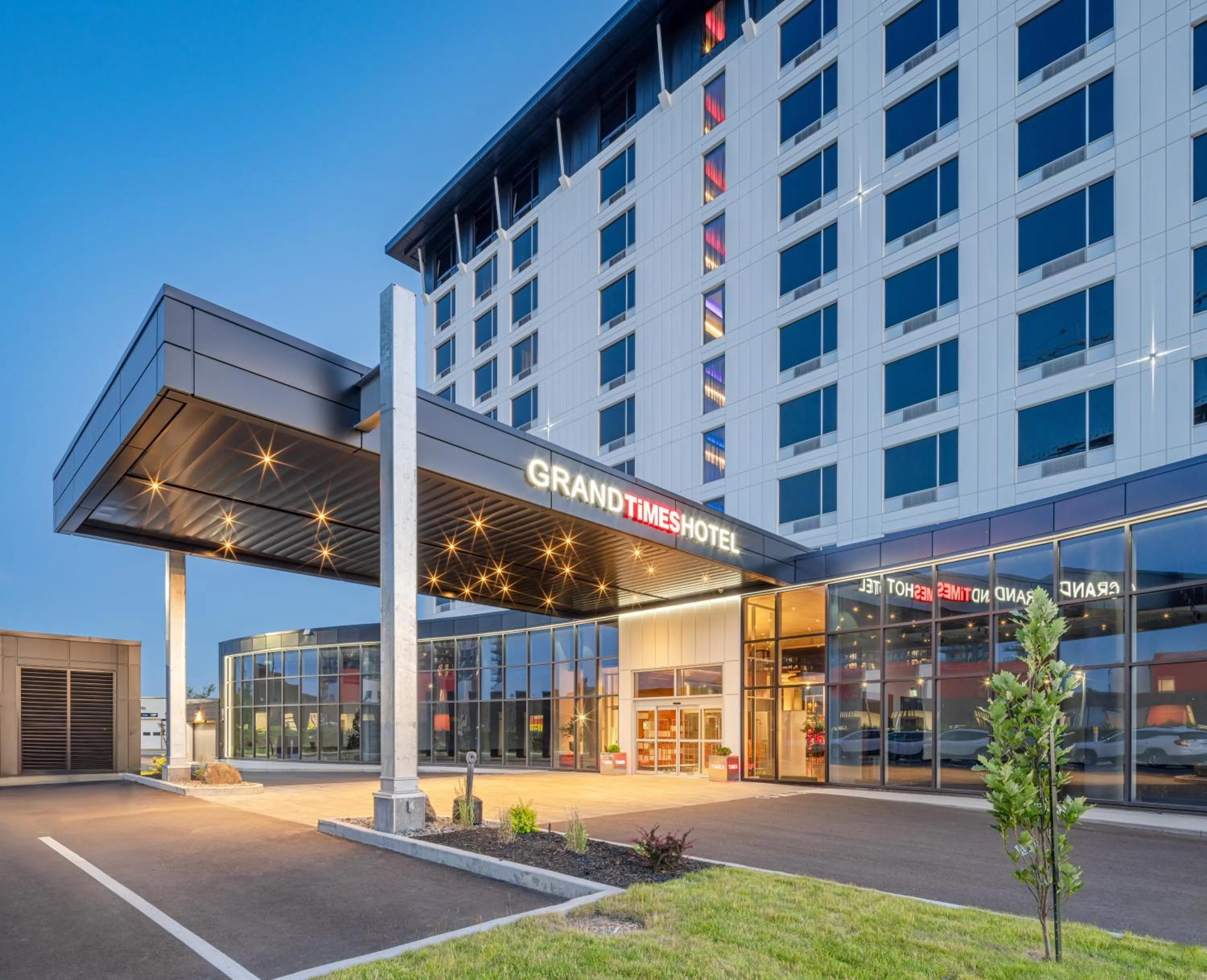 Property building in Grand Hotel Times Levis