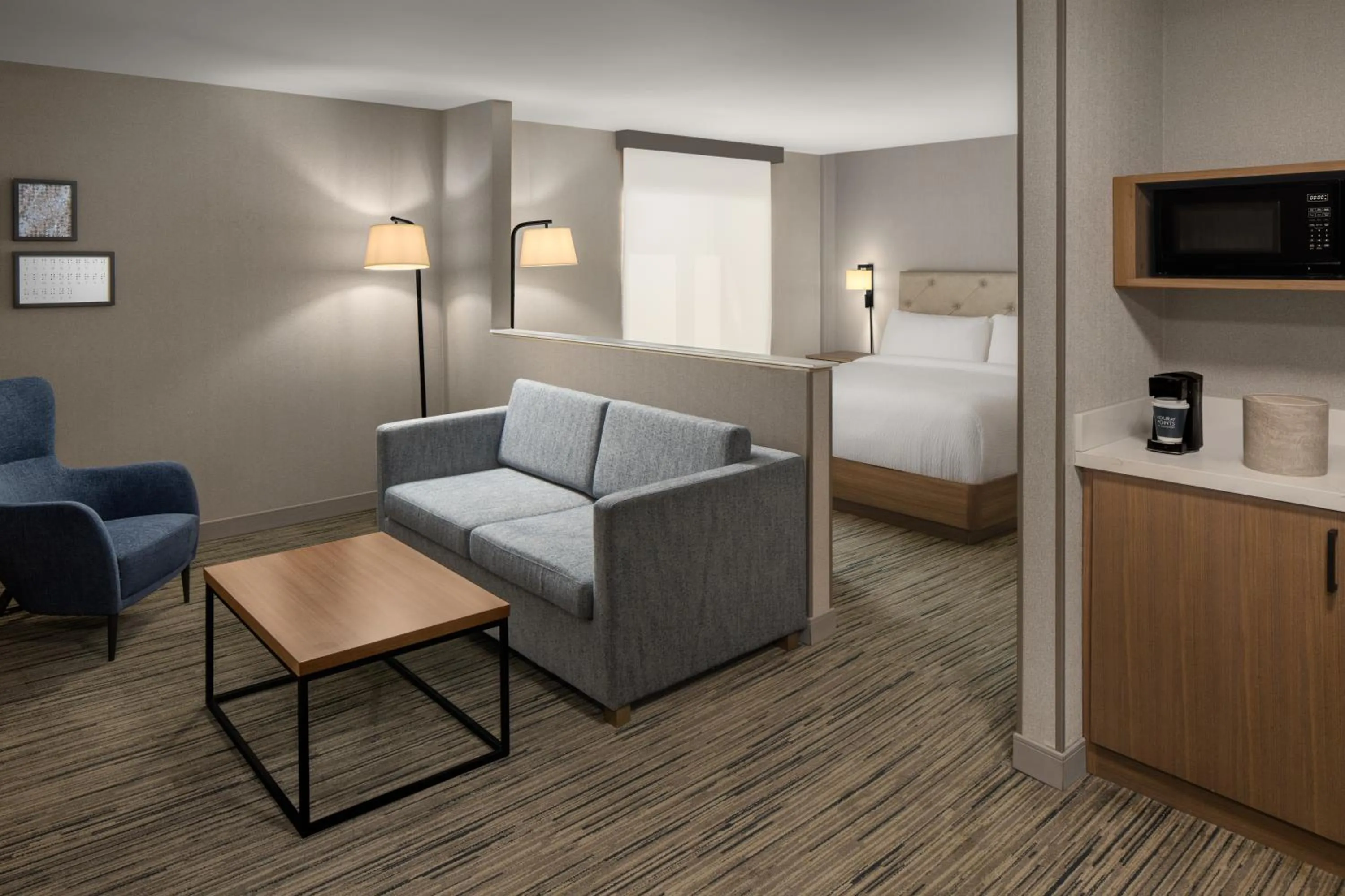 Bed in Four Points by Sheraton Downtown Seattle Center