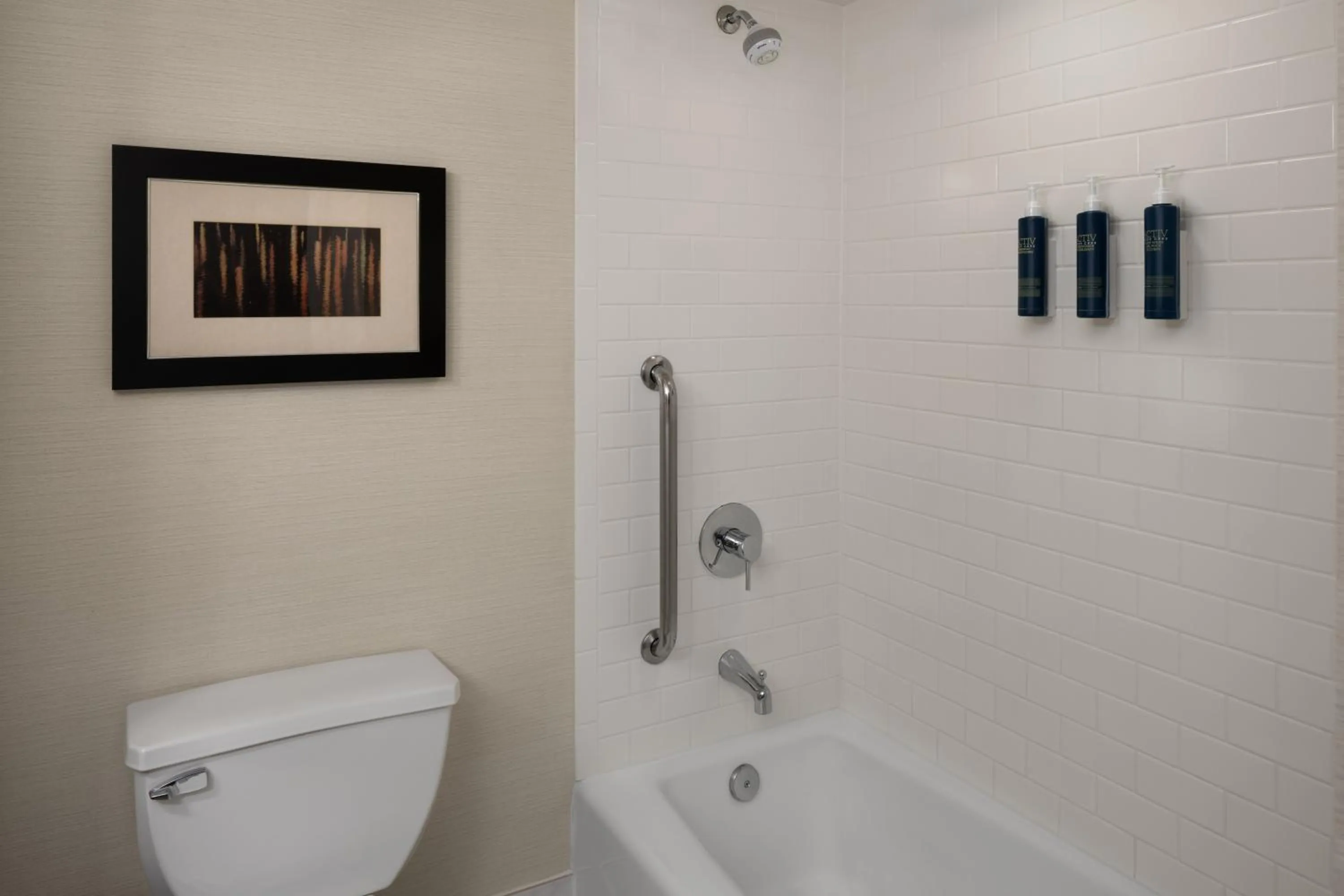 Shower in Four Points by Sheraton Downtown Seattle Center