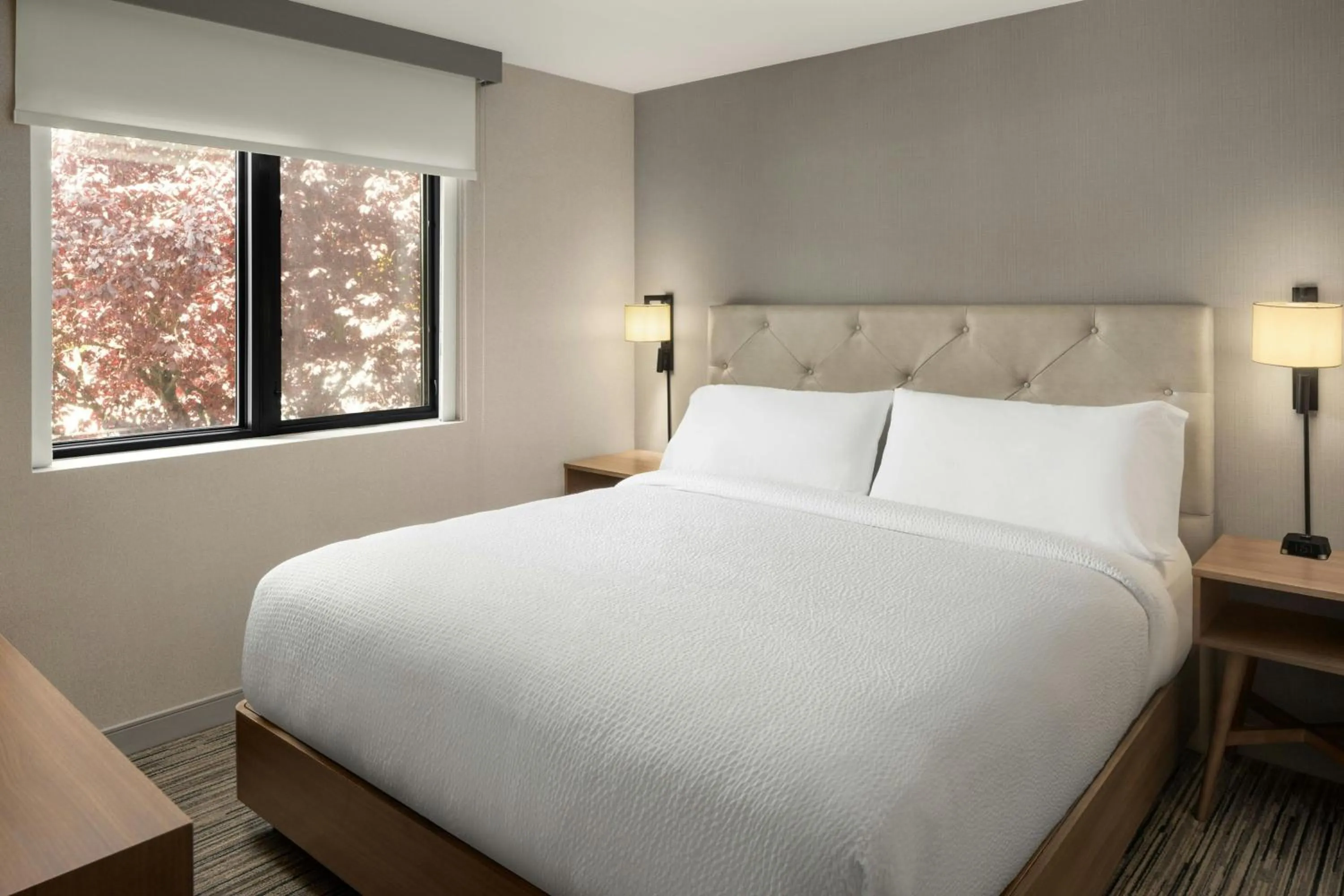 Bedroom, Bed in Four Points by Sheraton Downtown Seattle Center