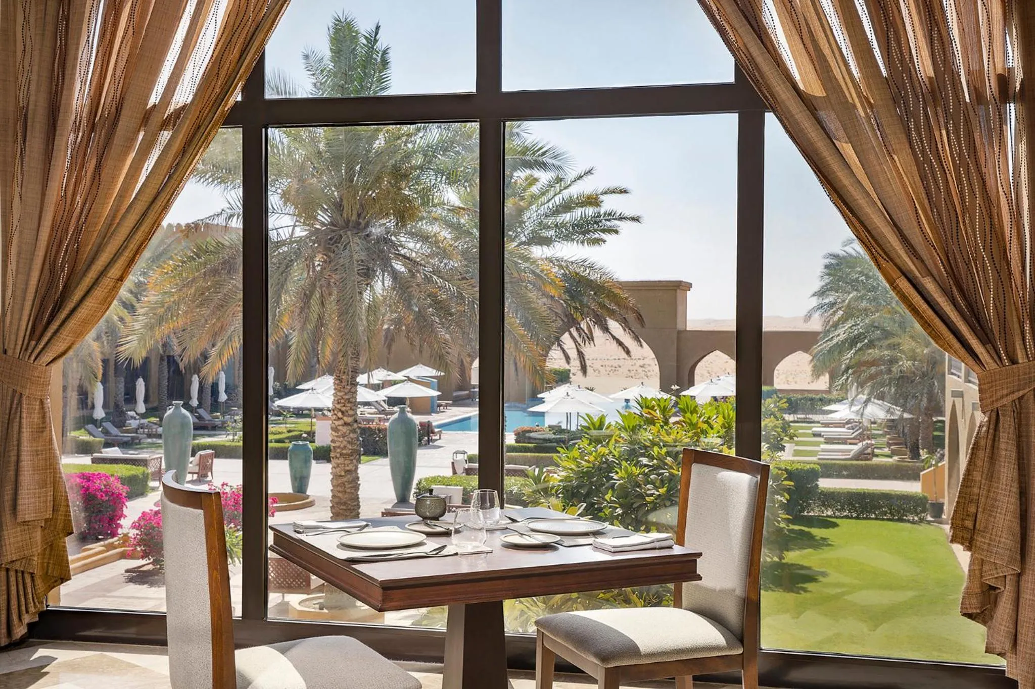 Restaurant/places to eat in Aldhafra Desert Resort, Vignette Collection by IHG