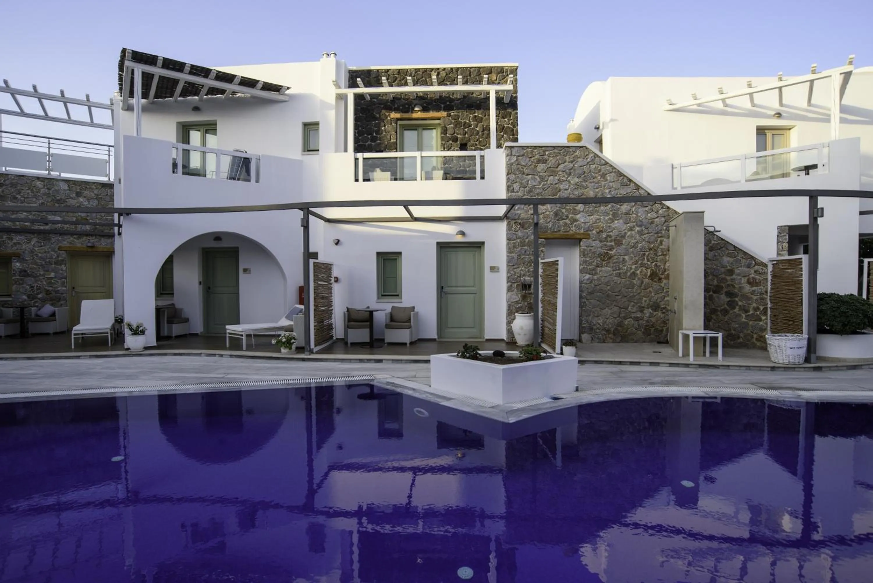 Swimming pool in La Mer Deluxe Hotel & Spa