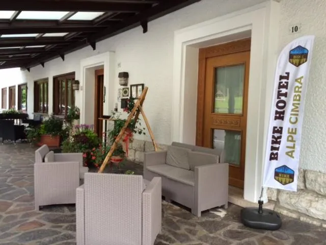 Hiking in Park Hotel Miramonti