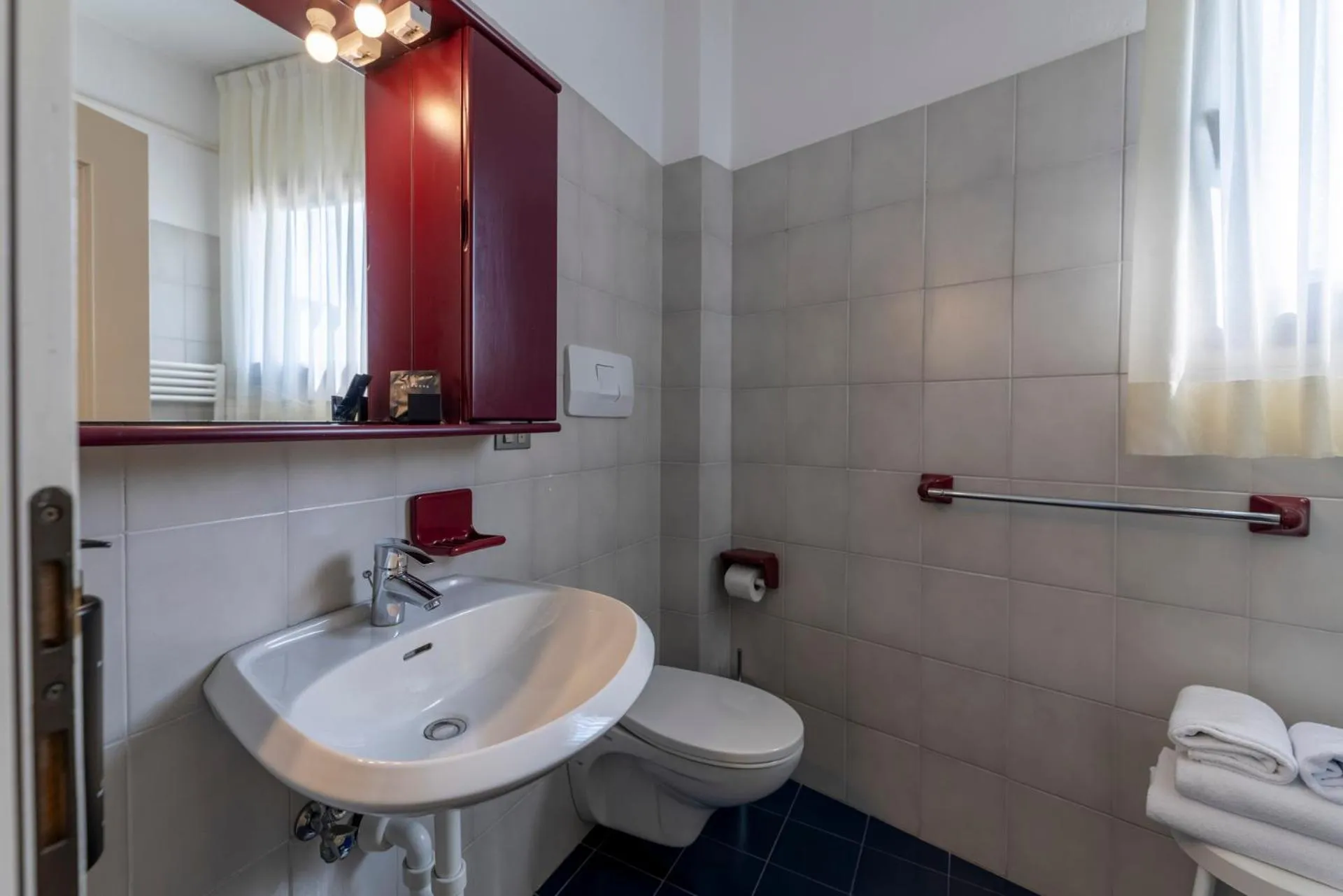 Shower in Hi Hotels Riva del Garda