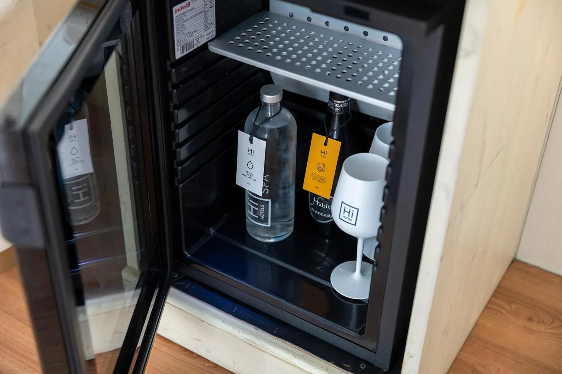 Coffee/tea facilities in Hi Hotels Riva del Garda