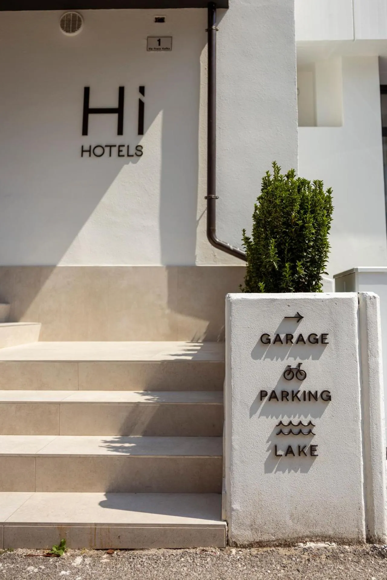 Logo/Certificate/Sign in Hi Hotels Riva del Garda