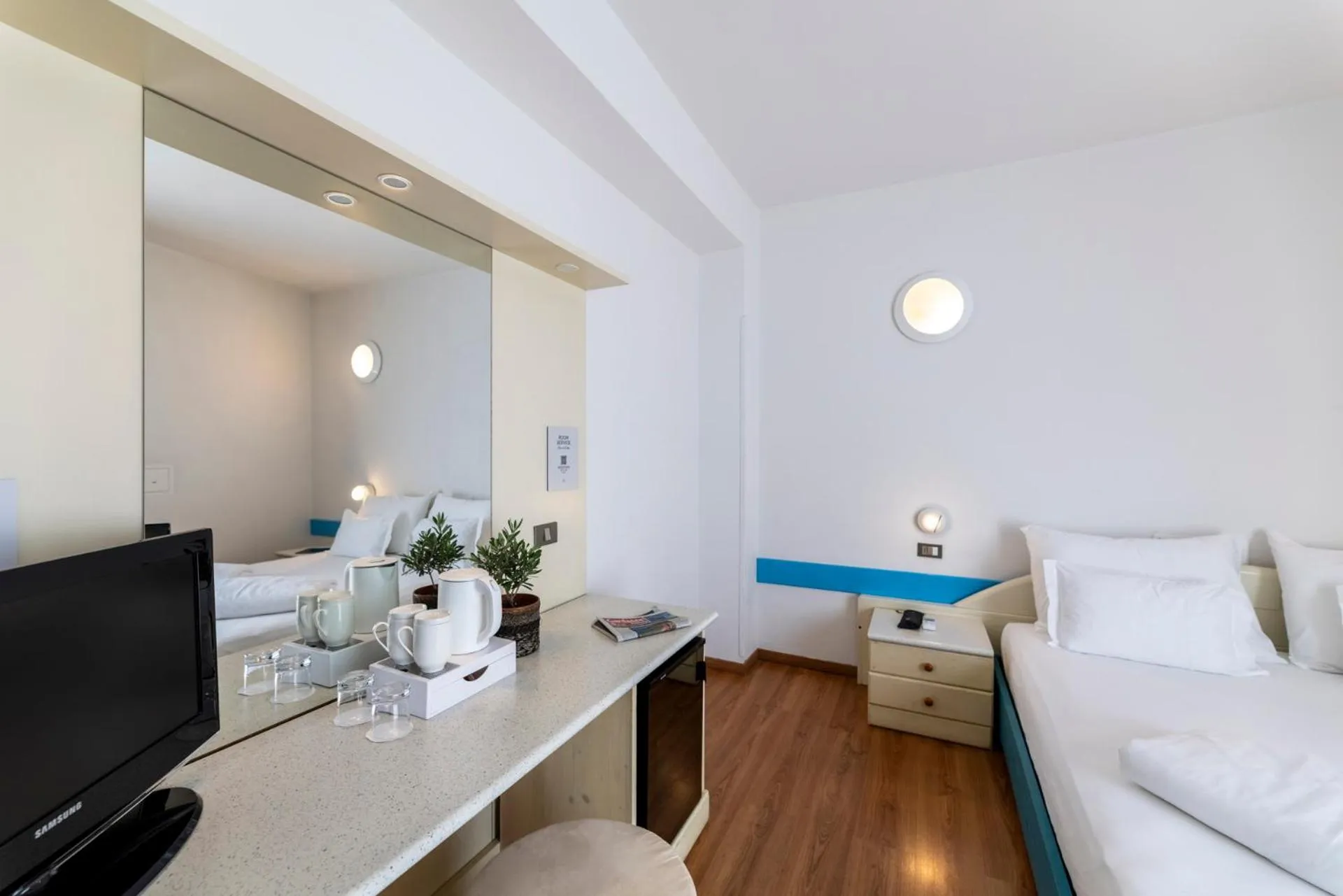 Photo of the whole room, Bed in Hi Hotels Riva del Garda