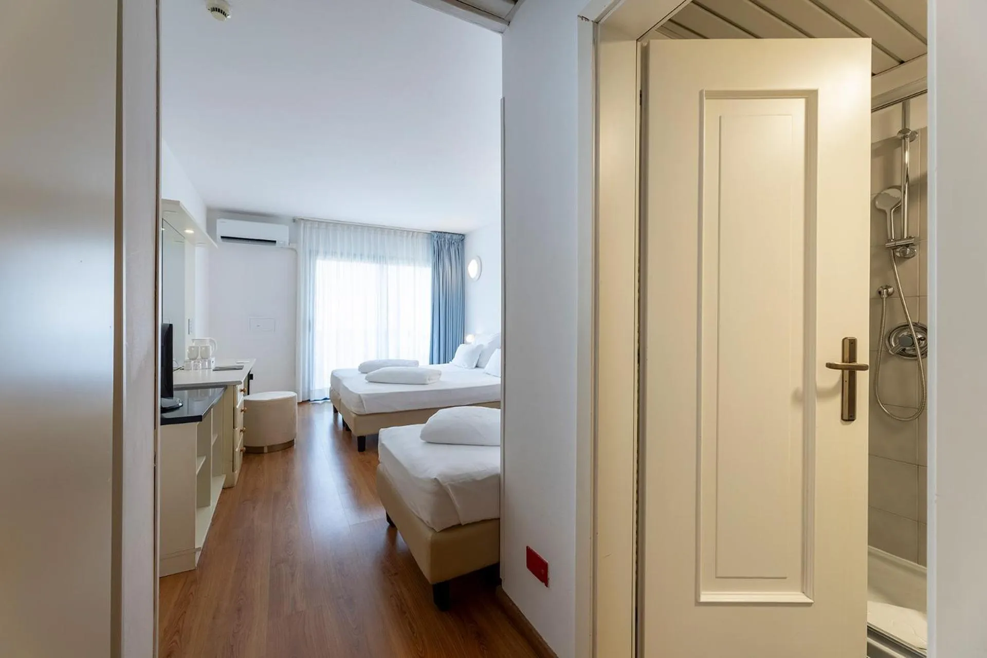 Bed in Hi Hotels Riva del Garda