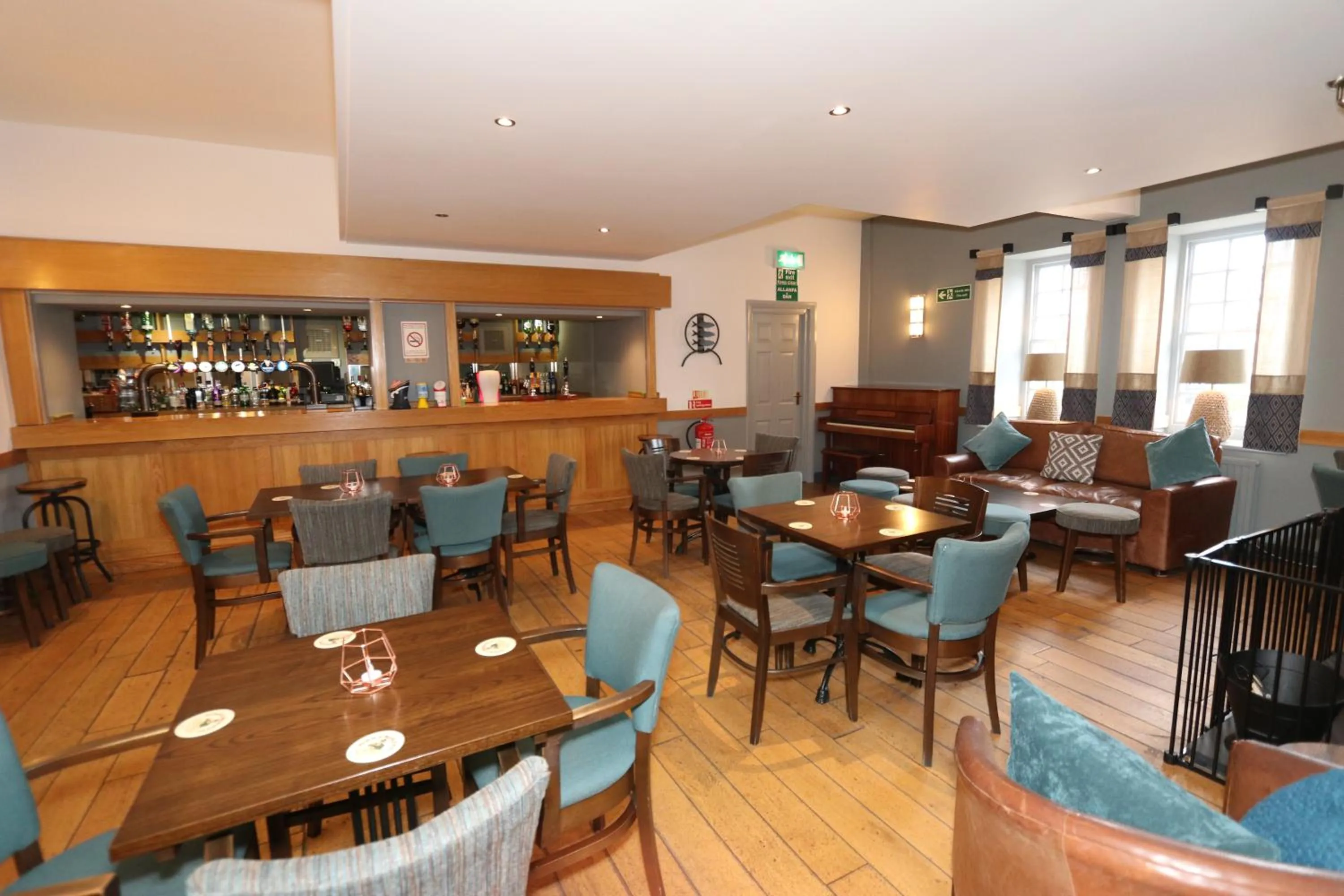 Lounge or bar in Gwesty Nanhoron Arms Hotel