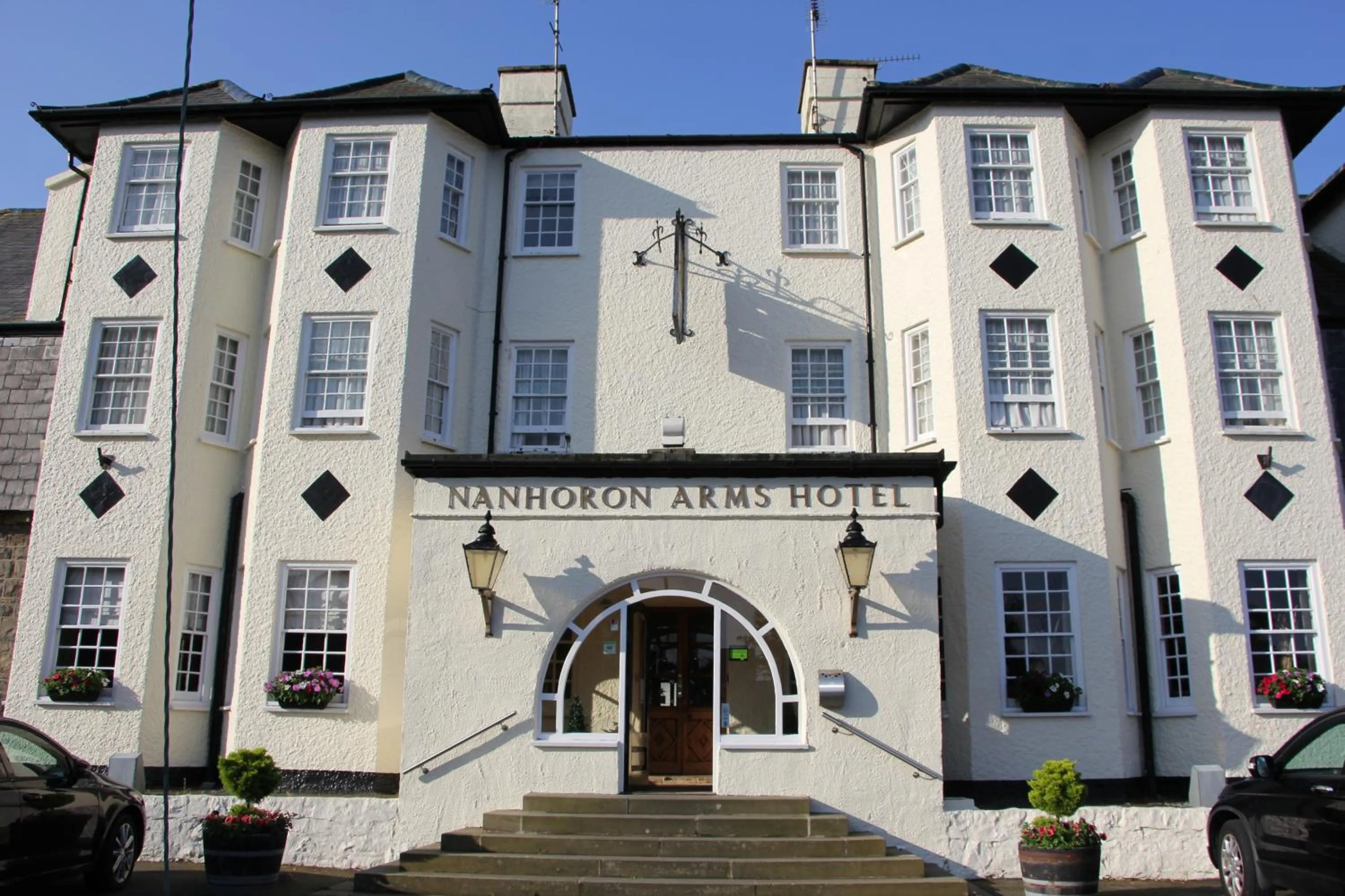Facade/entrance in Gwesty Nanhoron Arms Hotel