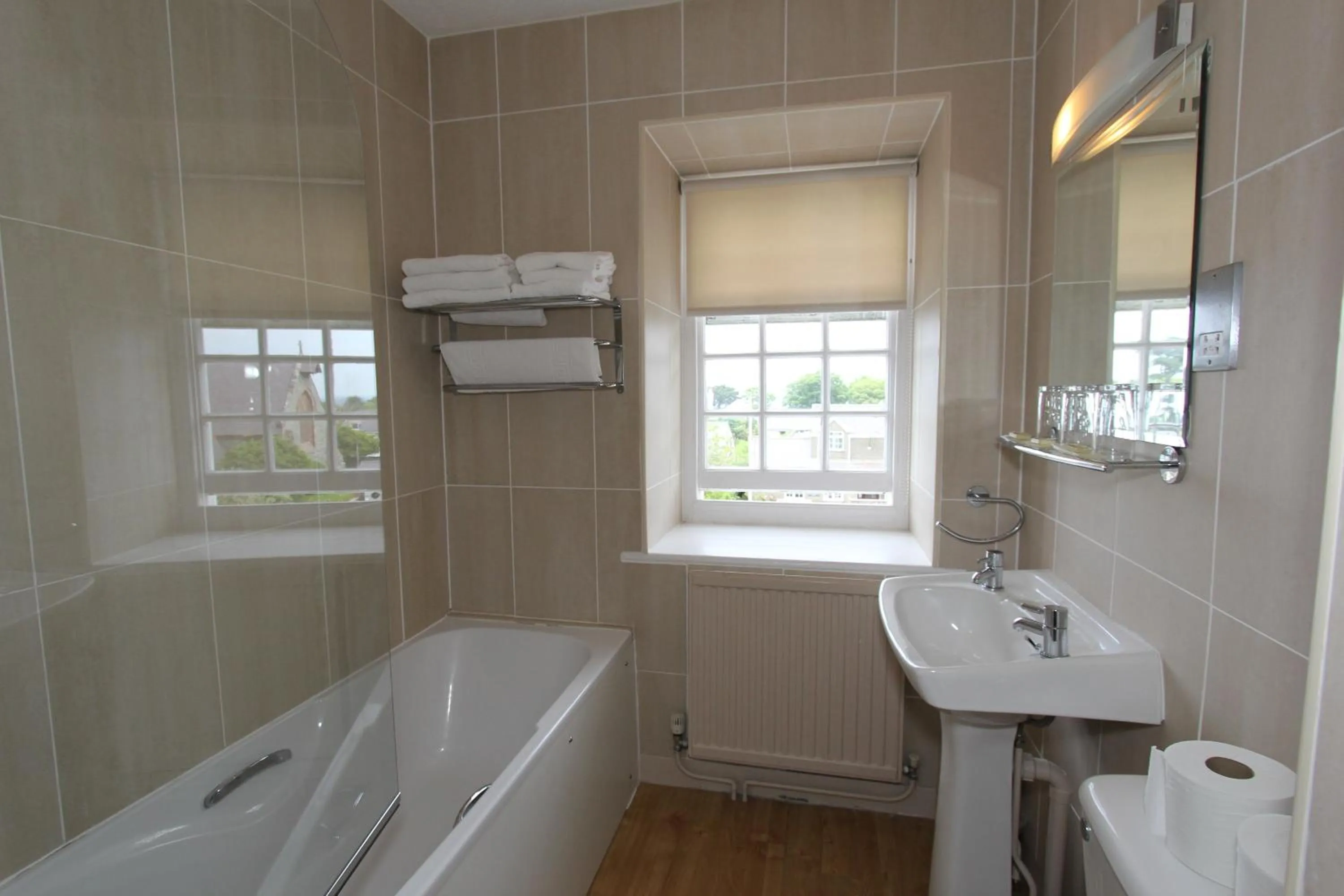Bathroom in Gwesty Nanhoron Arms Hotel