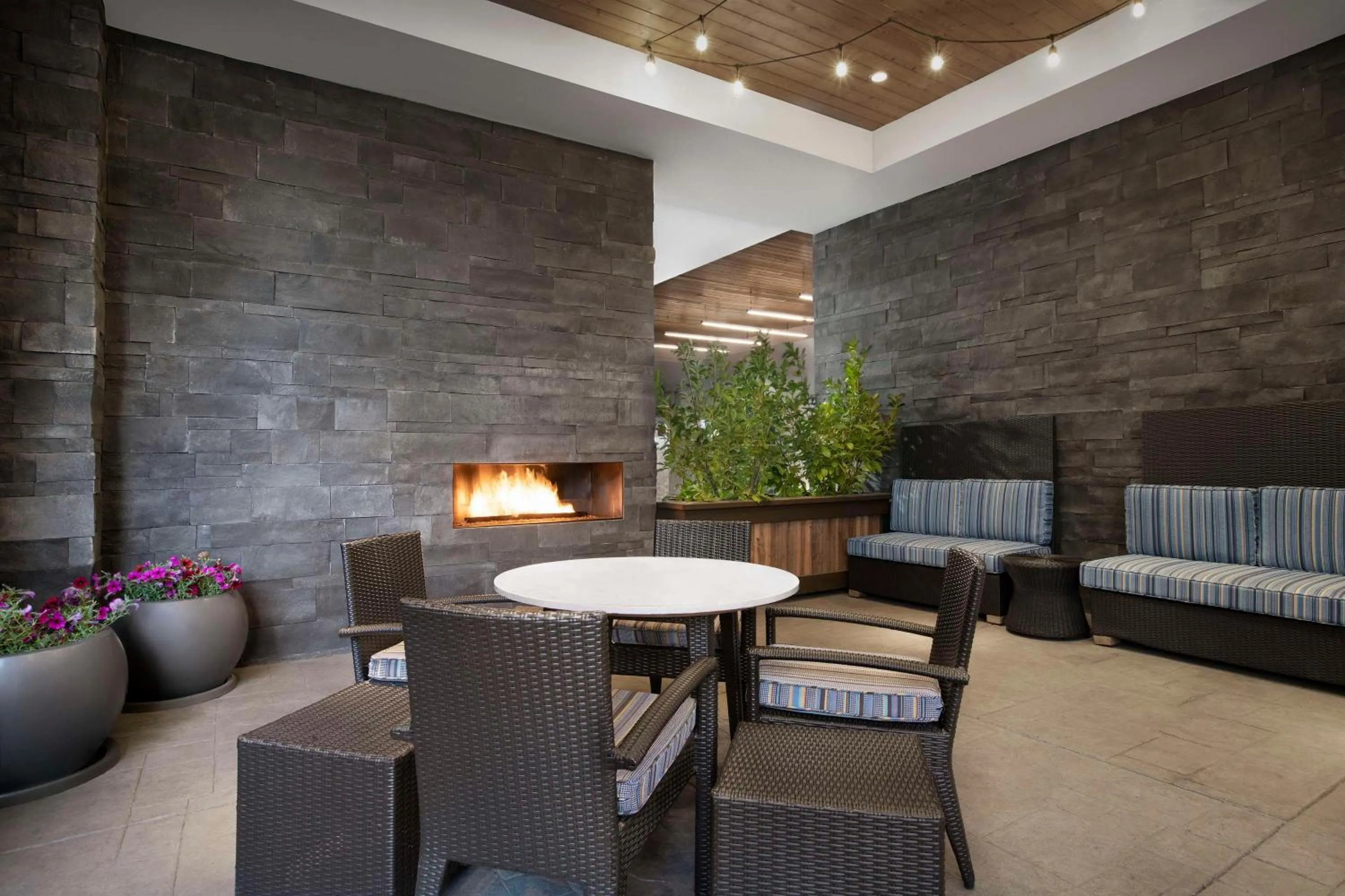 Patio in Home2 Suites by Hilton Eugene Downtown University Area