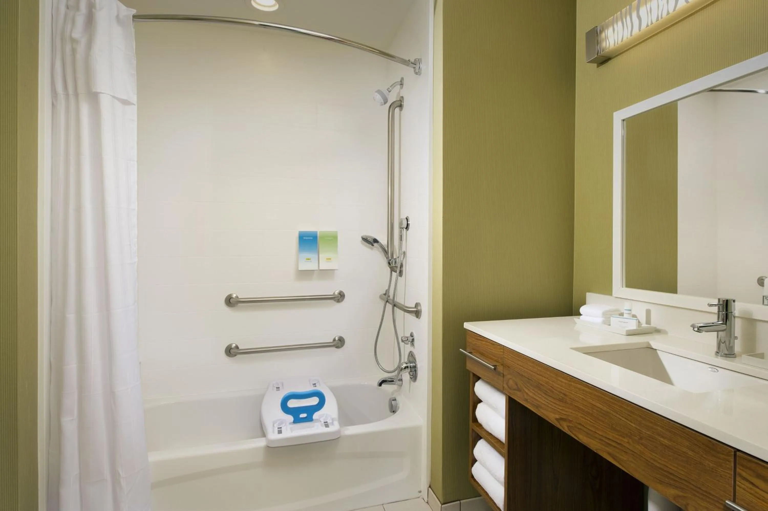 Bathroom in Home2 Suites by Hilton Hattiesburg